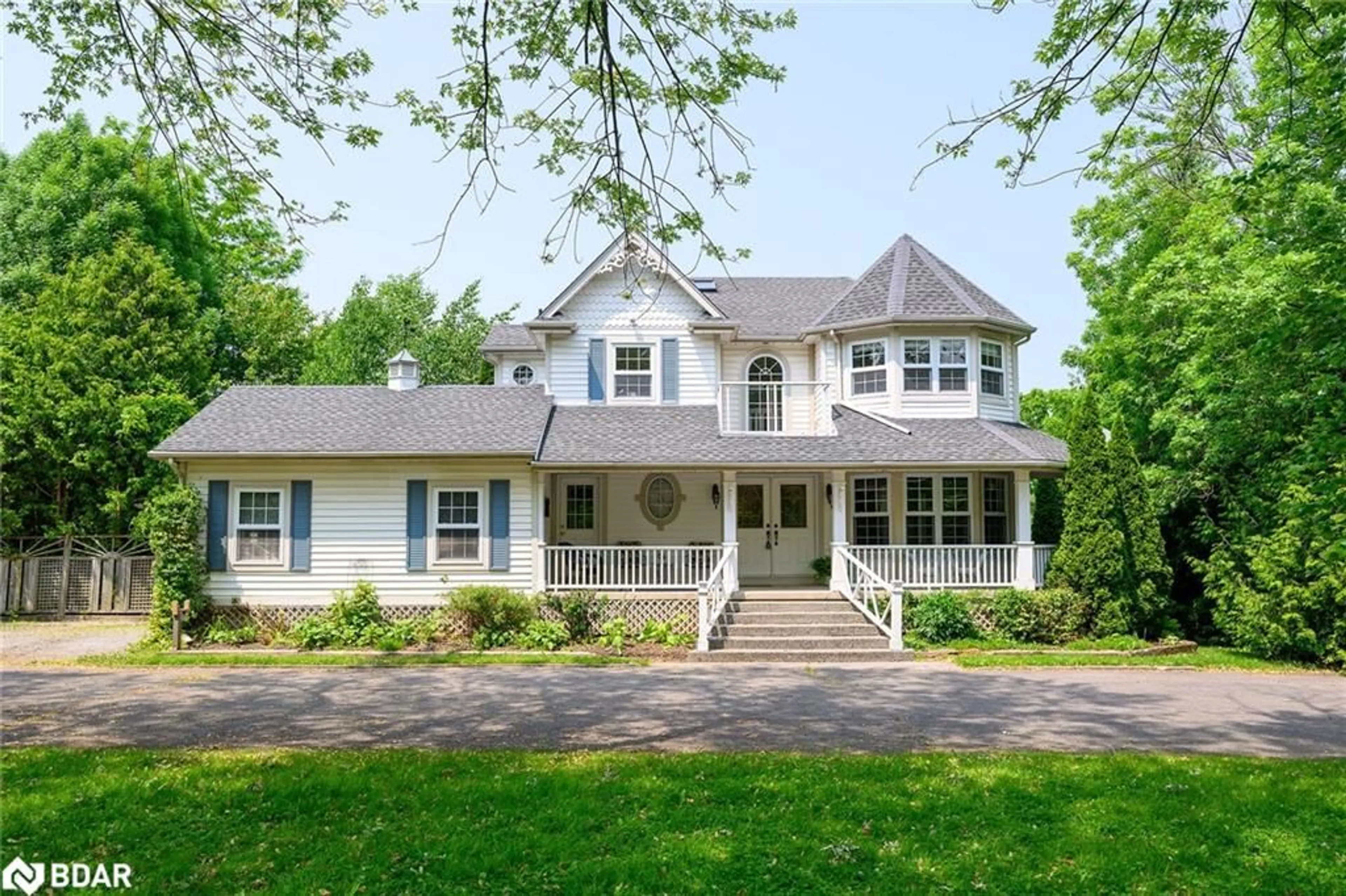 Home with vinyl exterior material, street for 1828 York Rd, Niagara-on-the-Lake Ontario L0S 1J0