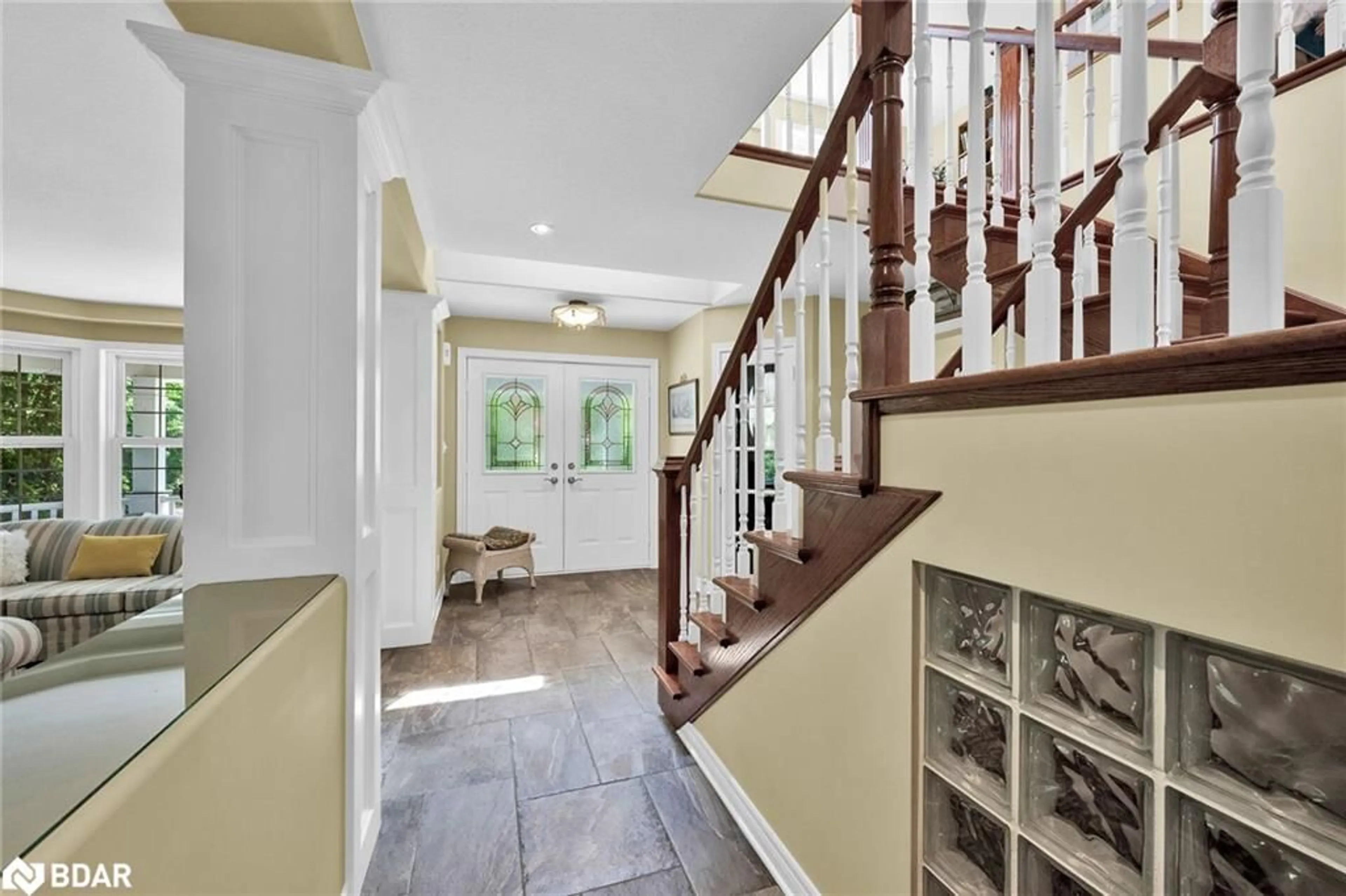 Indoor entryway for 1828 York Rd, Niagara-on-the-Lake Ontario L0S 1J0