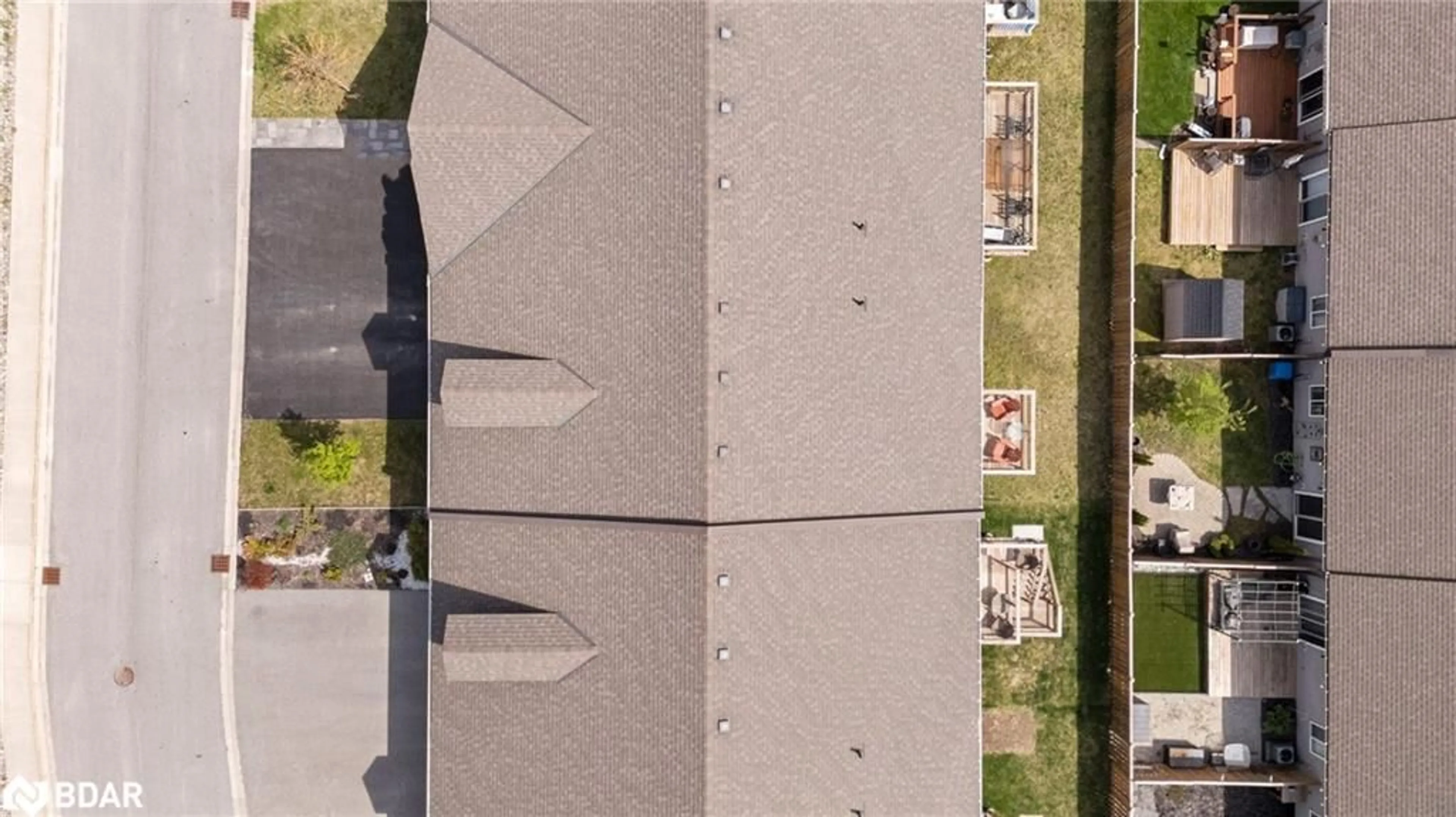 A pic from outside/outdoor area/front of a property/back of a property/a pic from drone, building for 60 Lily Dr, Orillia Ontario L3V 0G3