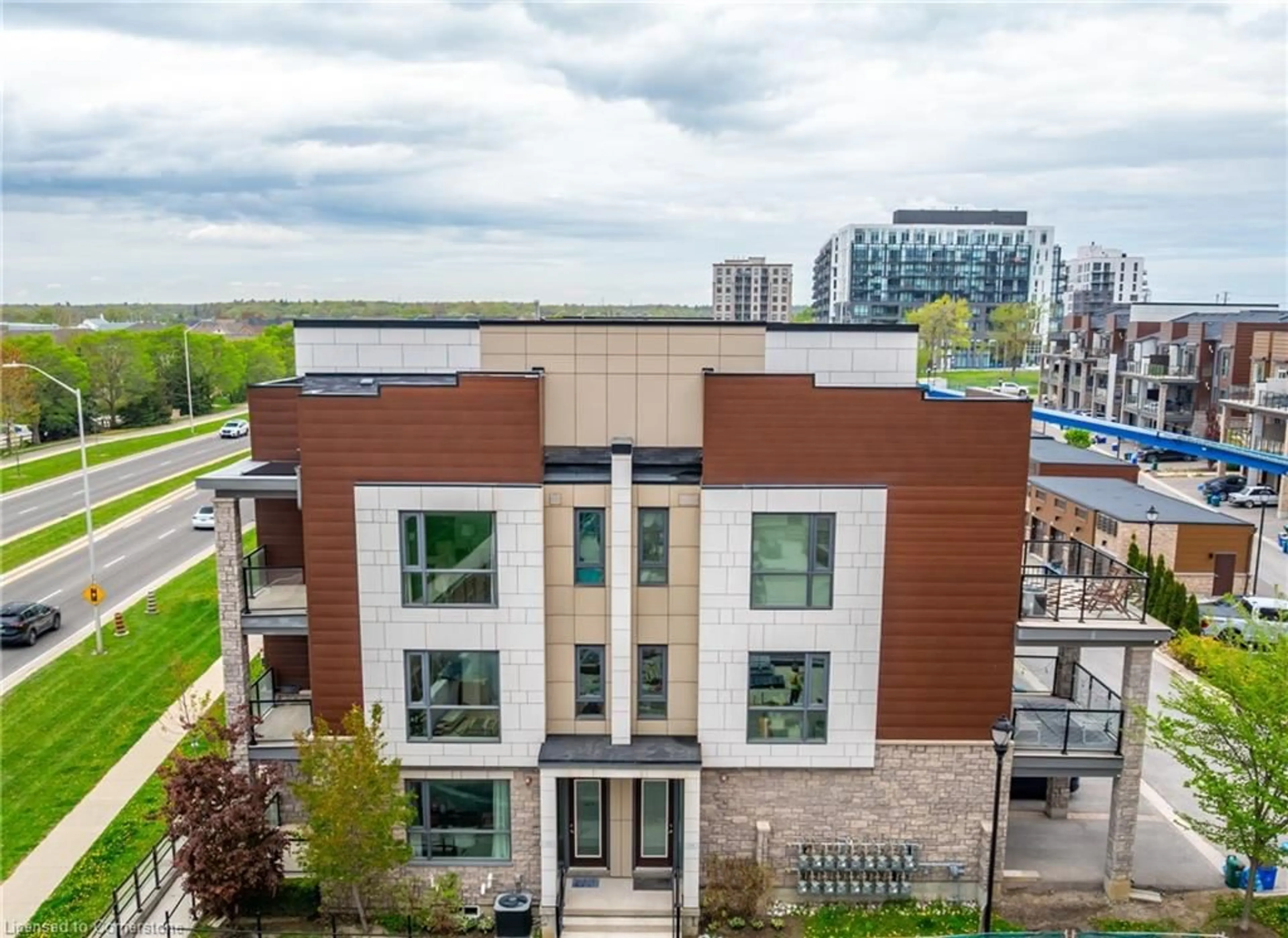 A pic from outside/outdoor area/front of a property/back of a property/a pic from drone, city buildings view from balcony for 2375 Bronte Rd #13, Oakville Ontario L6M 1P5