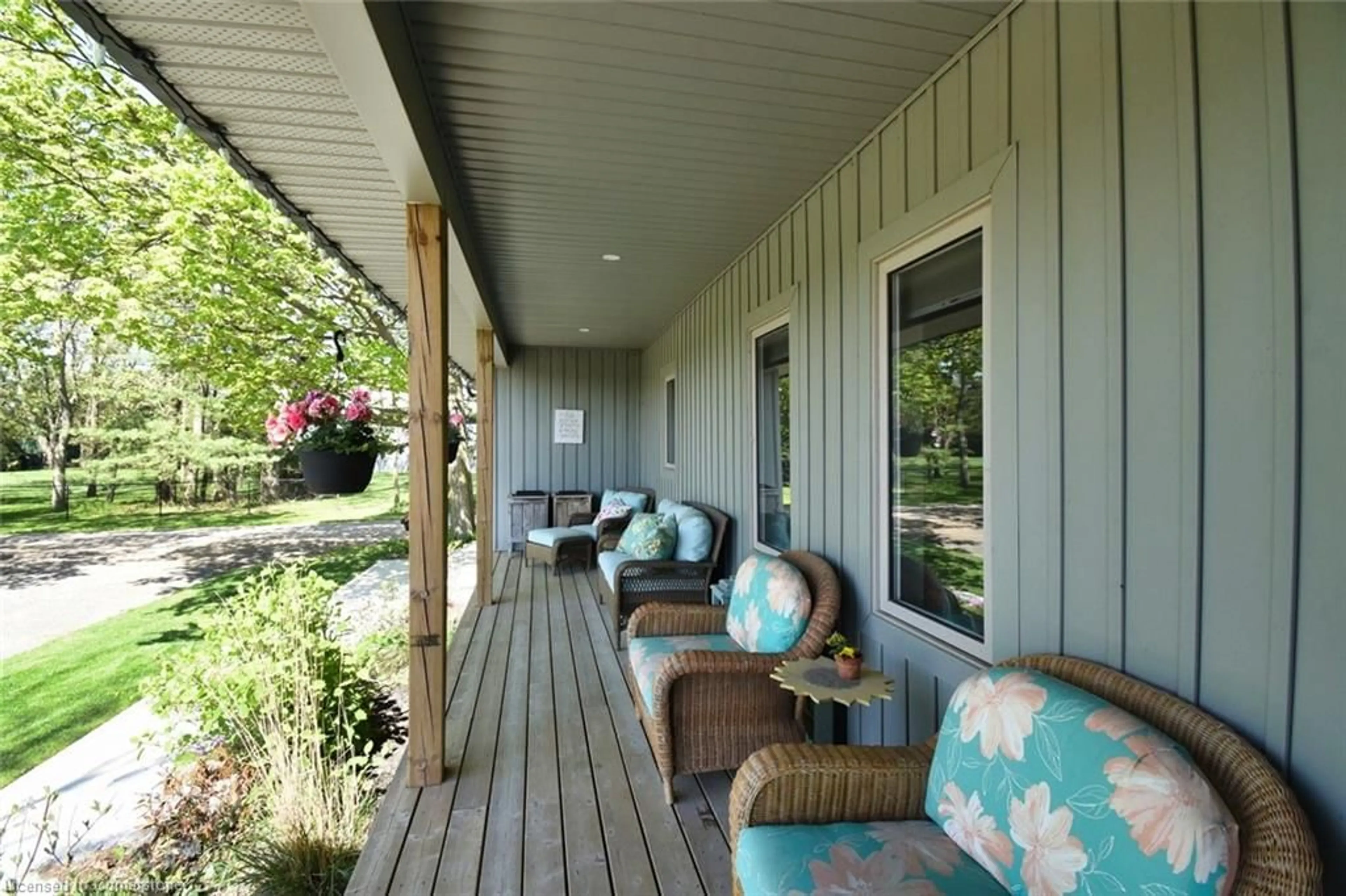 Patio, water/lake/river/ocean view for 6360 Airport Rd, Glanbrook Ontario L0R 1W0