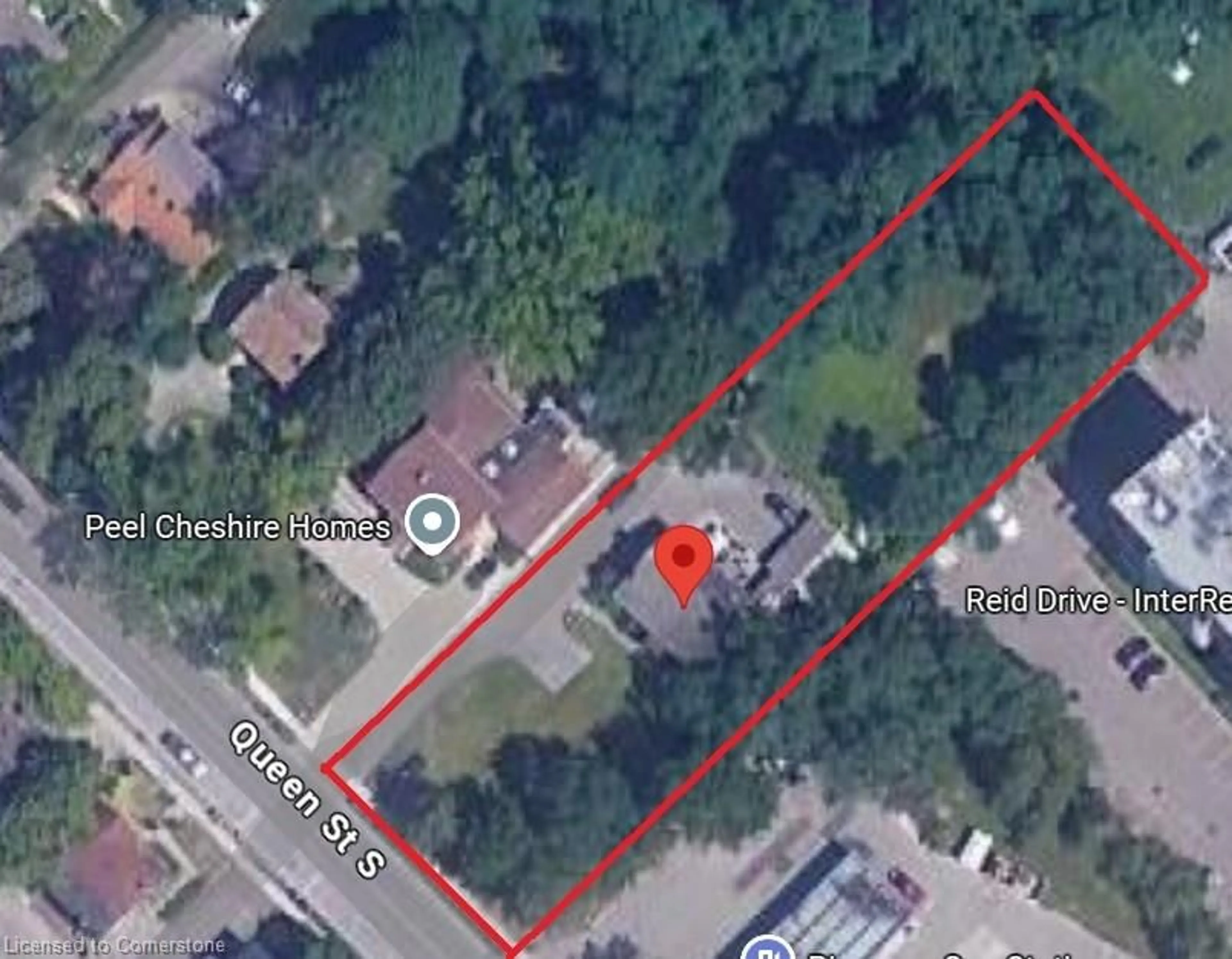 A pic from outside/outdoor area/front of a property/back of a property/a pic from drone, street for 365 Queen St, Mississauga Ontario L5M 1M3