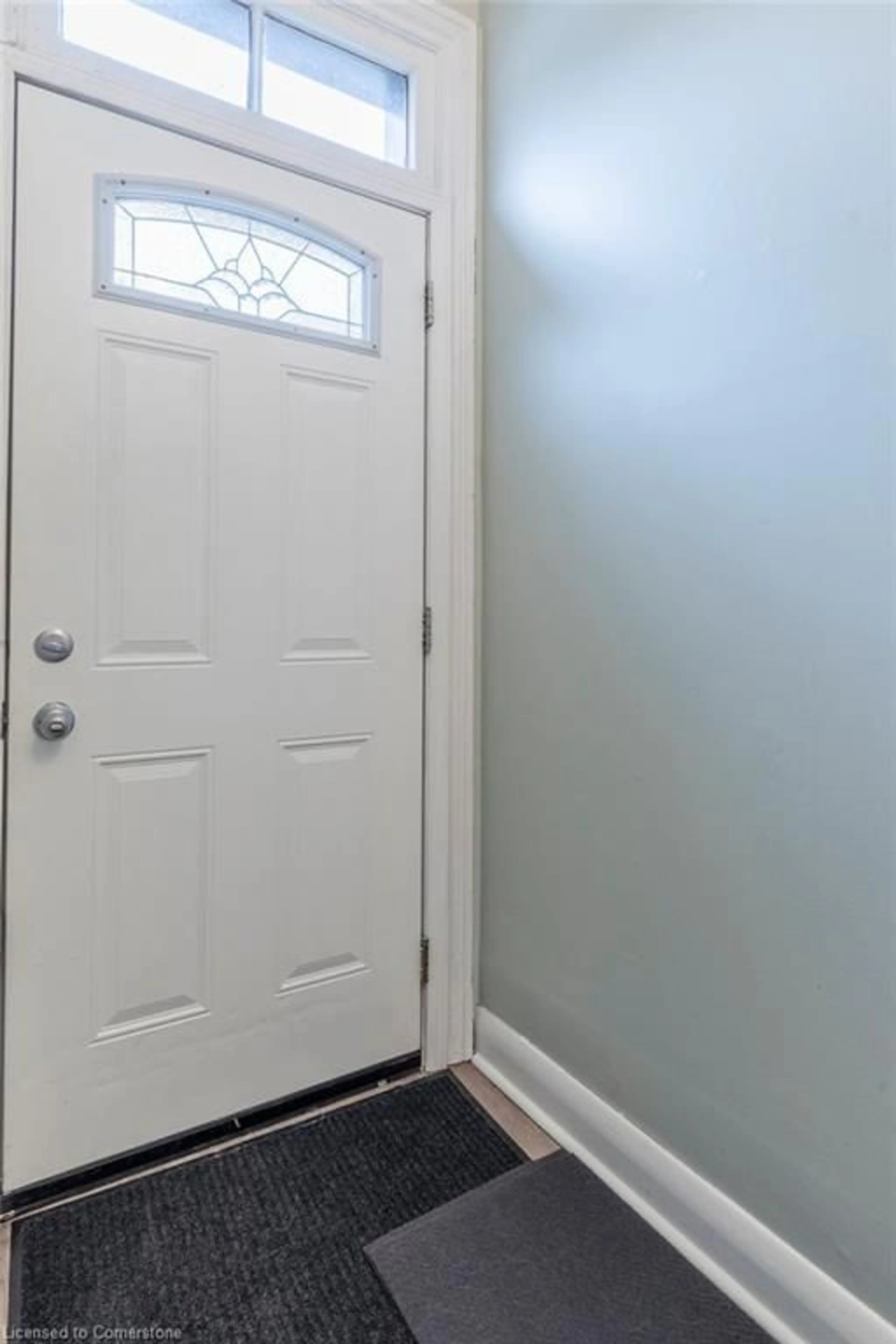 Indoor entryway for 196 Bold St, Hamilton Ontario L8P 1V6