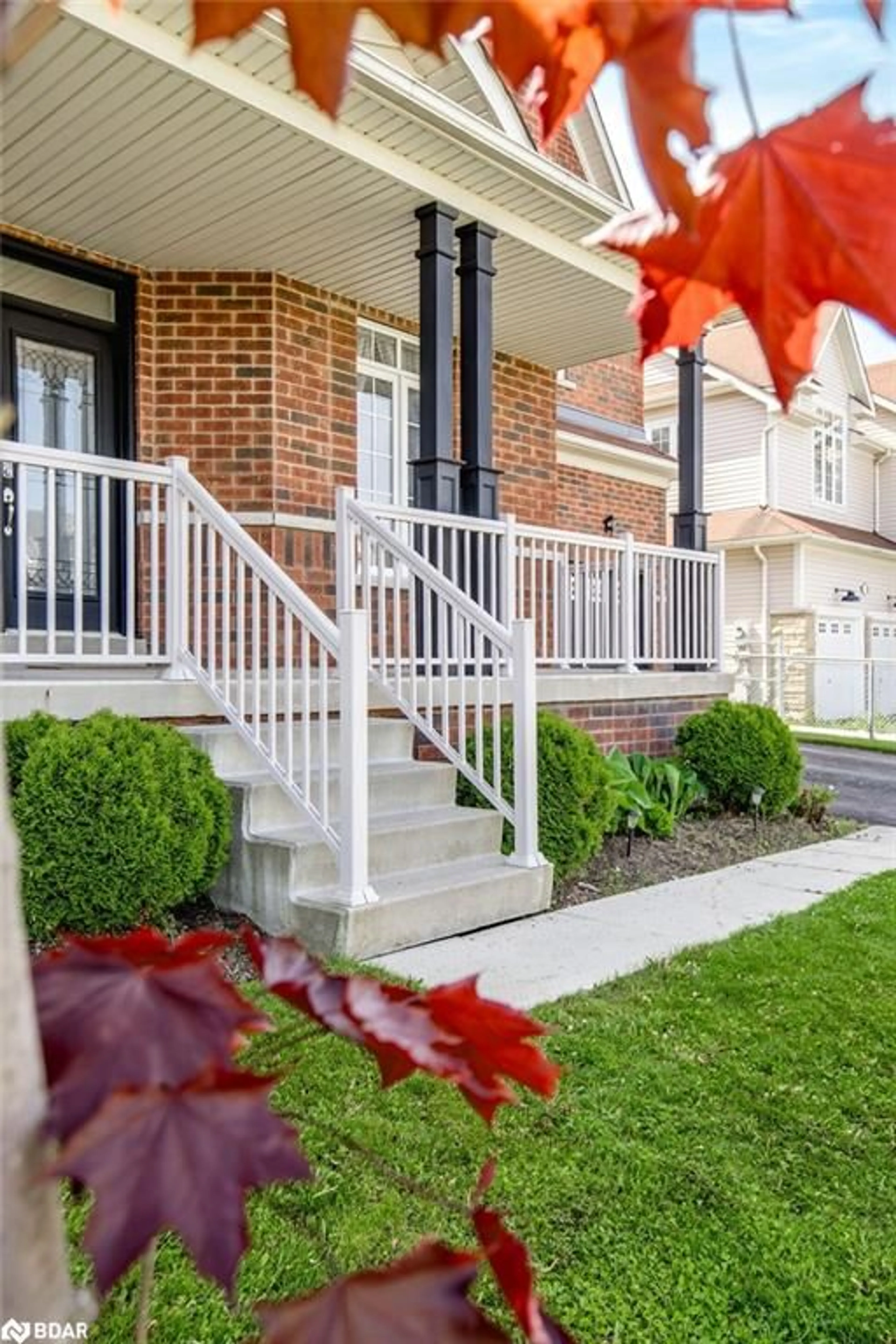 Unknown for 61 The Queensway, Barrie Ontario L4M 7J3