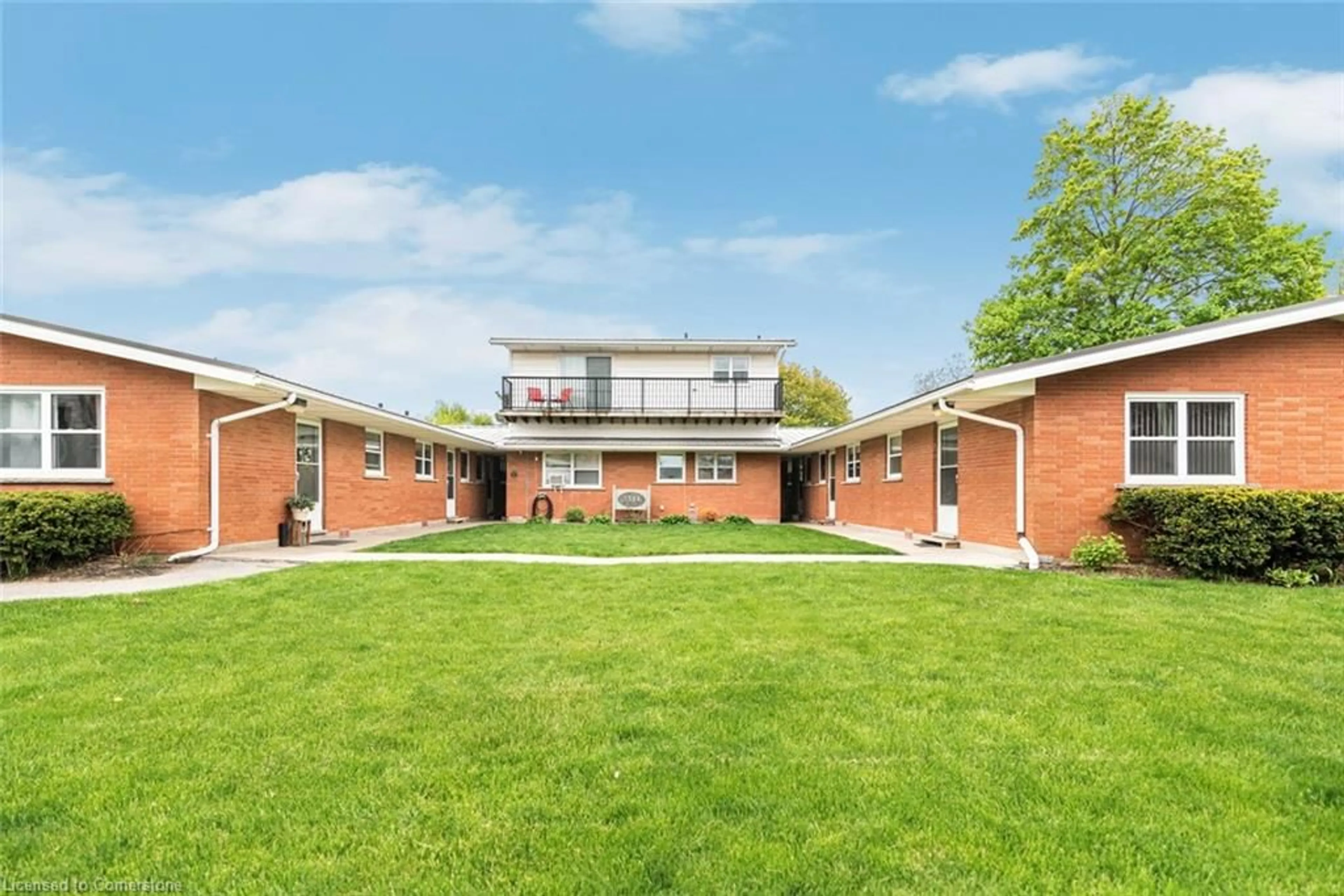 Home with brick exterior material, building for 3314 Menno St #8, Vineland Ontario L0R 2C0