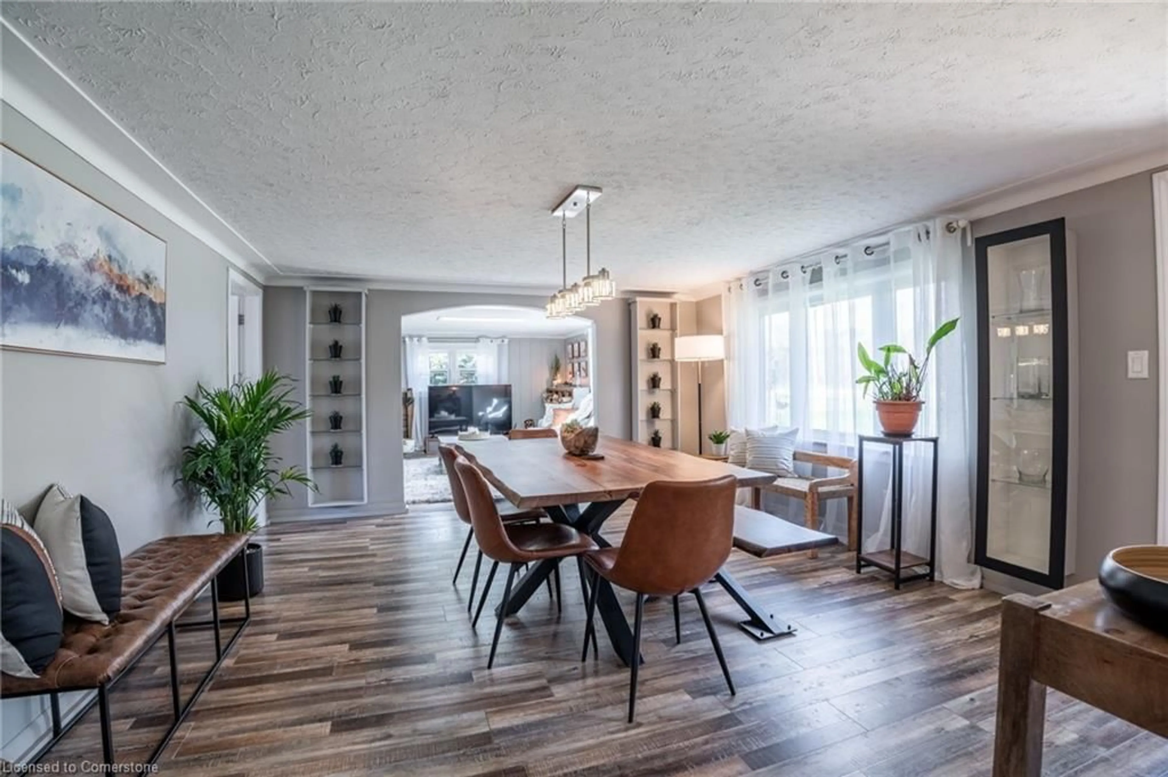 Dining room, wood/laminate floor for 918 Charlotteville Road 8, Simcoe Ontario N3Y 4K5