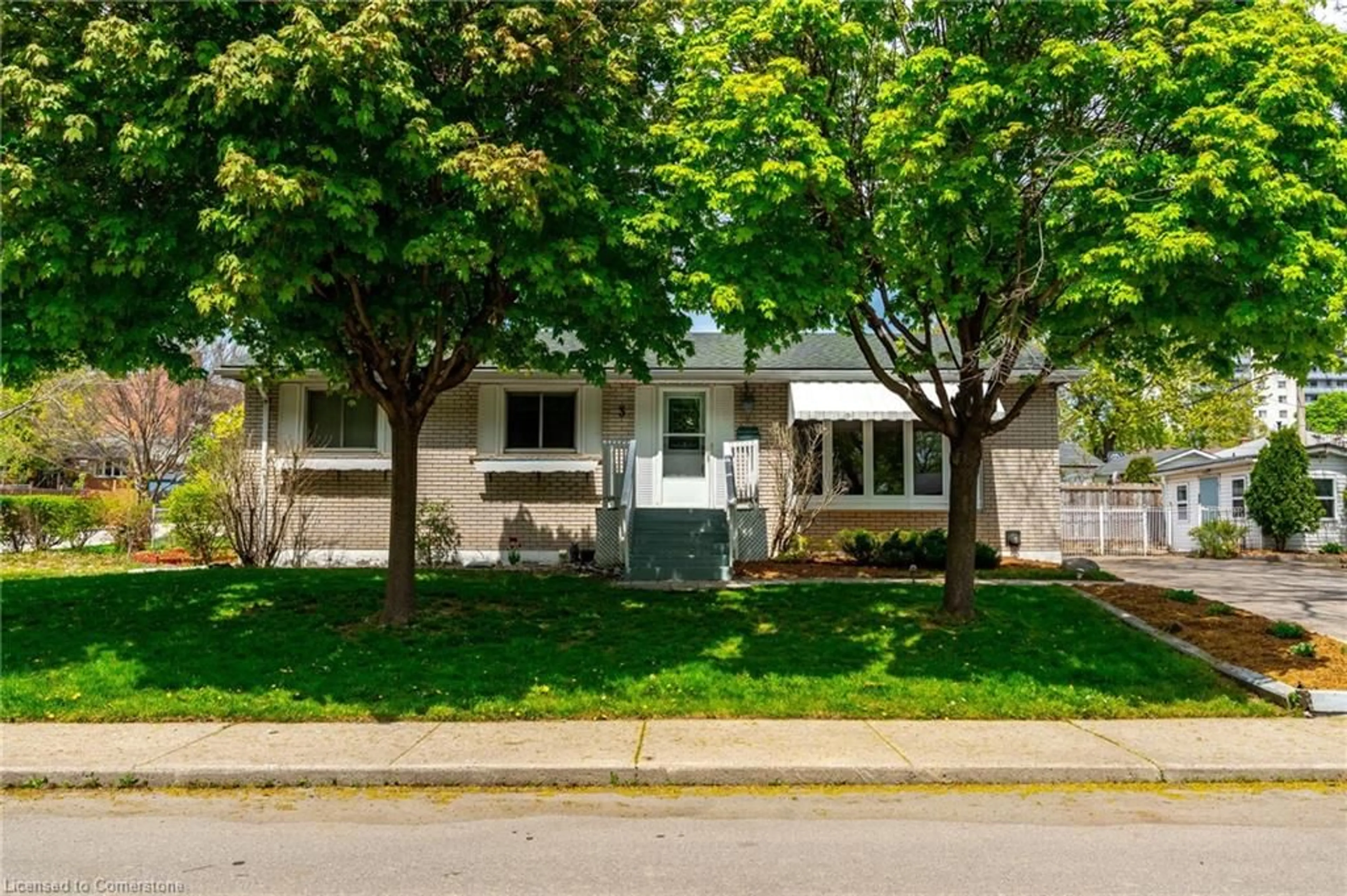 Home with vinyl exterior material, street for 3 Tanager Ave, Hamilton Ontario L9A 2M2