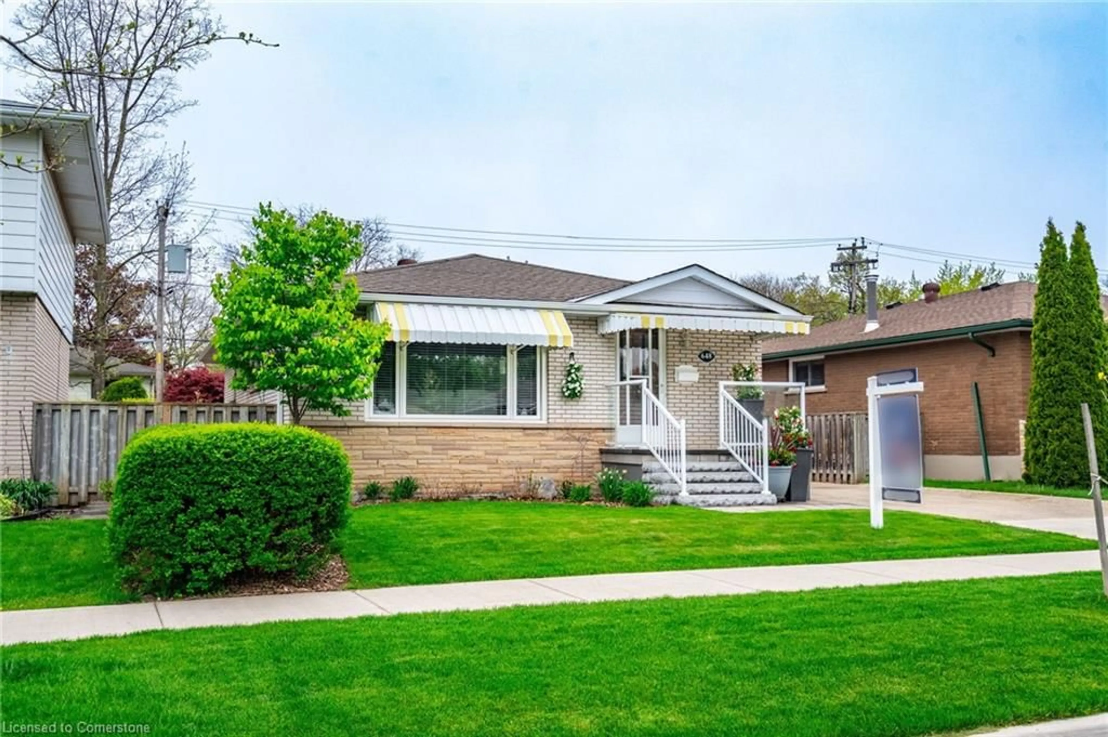 Home with brick exterior material, street for 648 Thornwood Ave, Burlington Ontario L7N 3B8