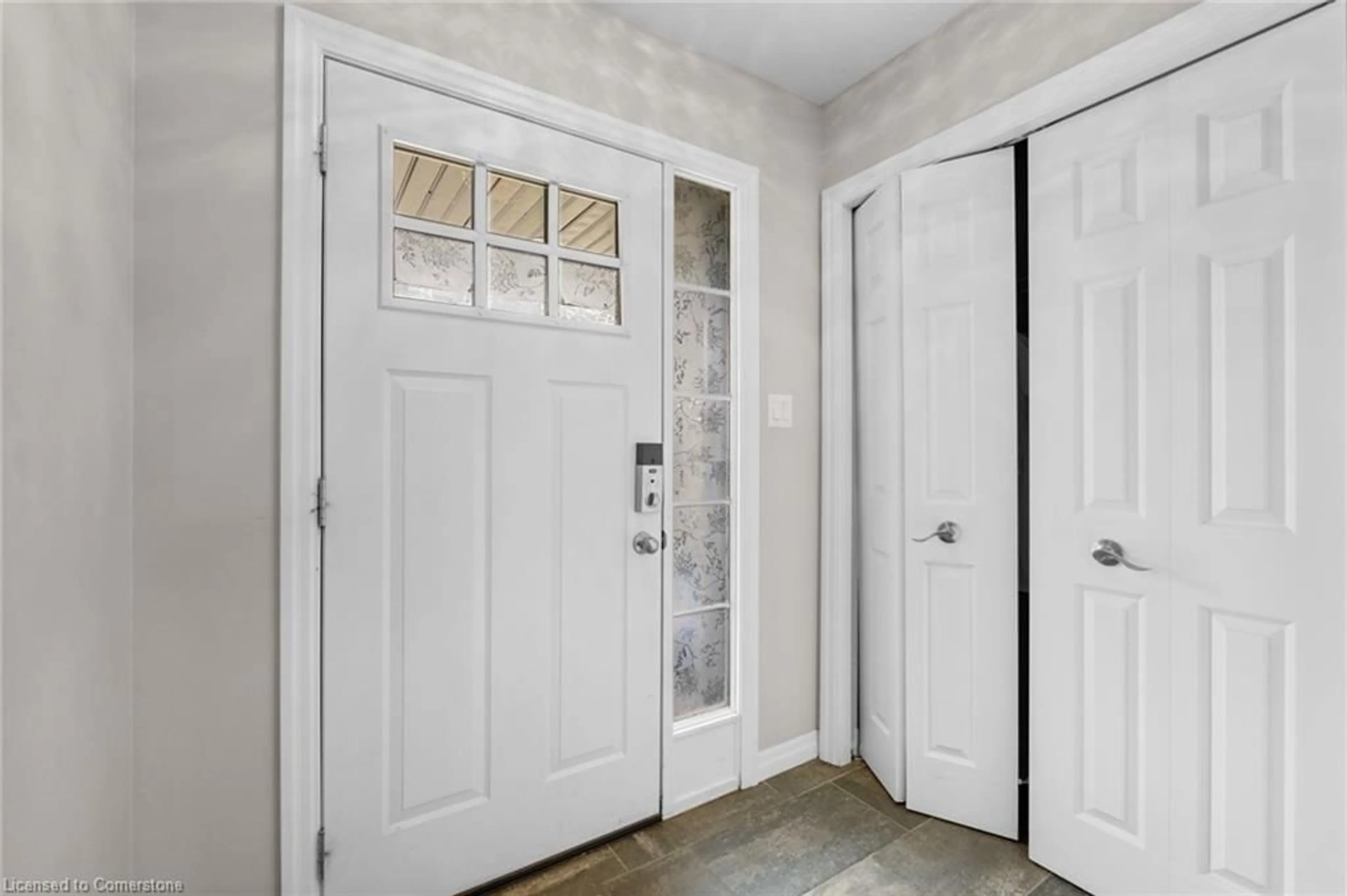 Indoor entryway for 135 Hardcastle Dr #20, Cambridge Ontario N1S 0B6