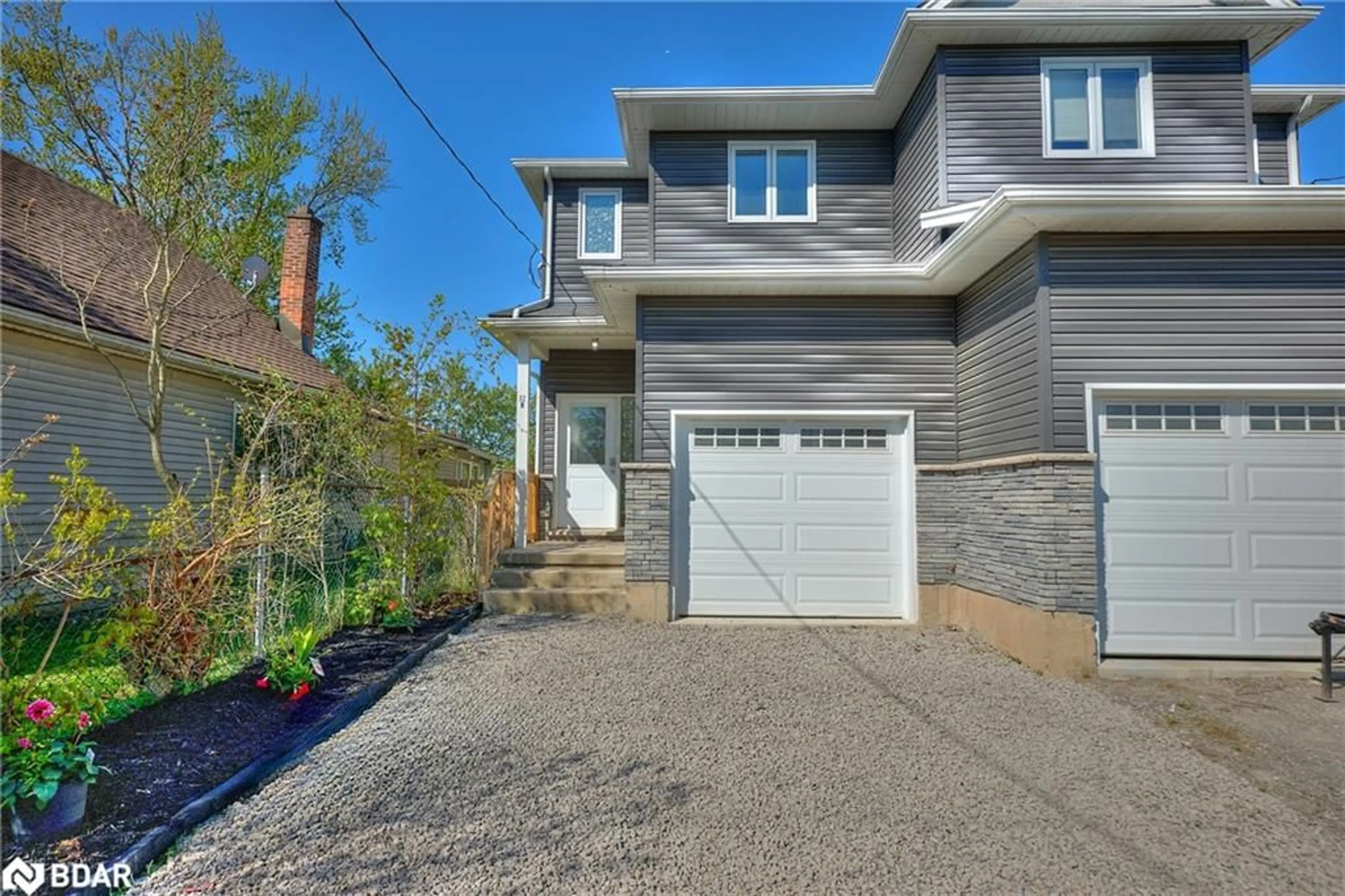Unknown for 52B Merigold St, St. Catharines Ontario L2S 2N5
