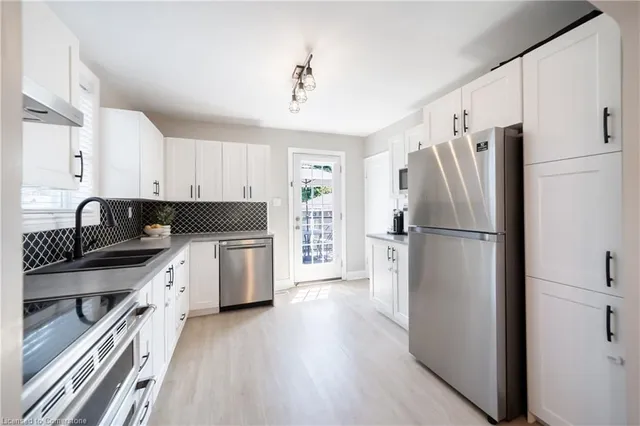 Additional property image - 105 Tragina Ave