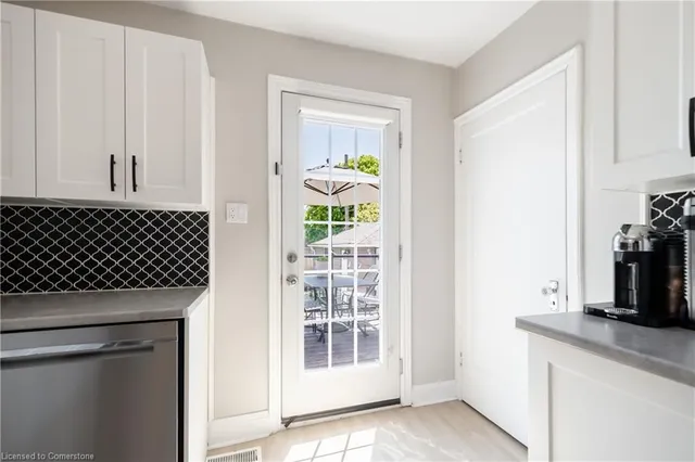 Additional property image - 105 Tragina Ave