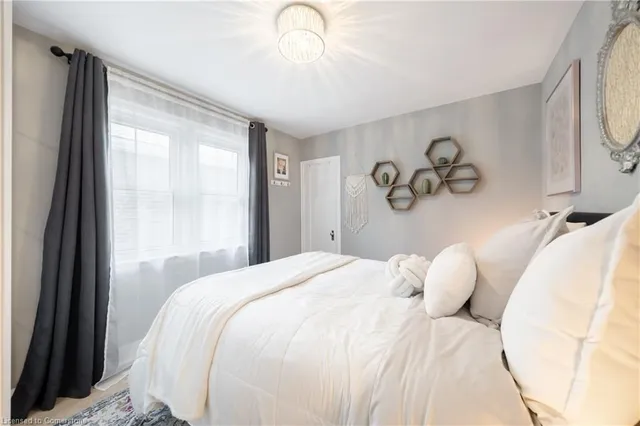 Additional property image - 105 Tragina Ave
