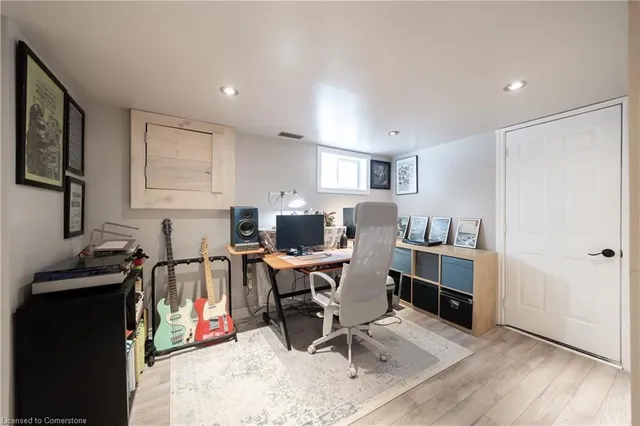 Additional property image - 105 Tragina Ave