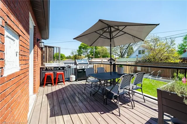 Additional property image - 105 Tragina Ave