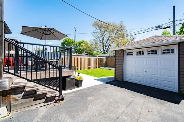 Additional property image - 105 Tragina Ave