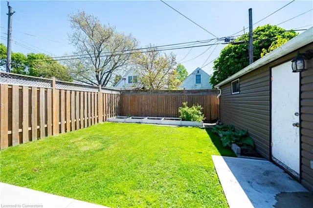 Additional property image - 105 Tragina Ave