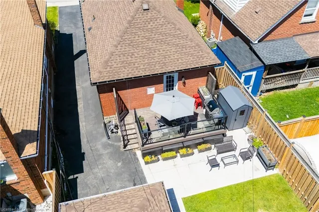 Additional property image - 105 Tragina Ave