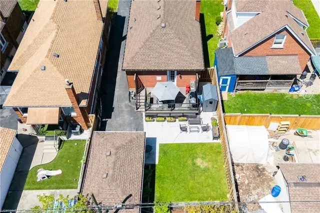 Additional property image - 105 Tragina Ave