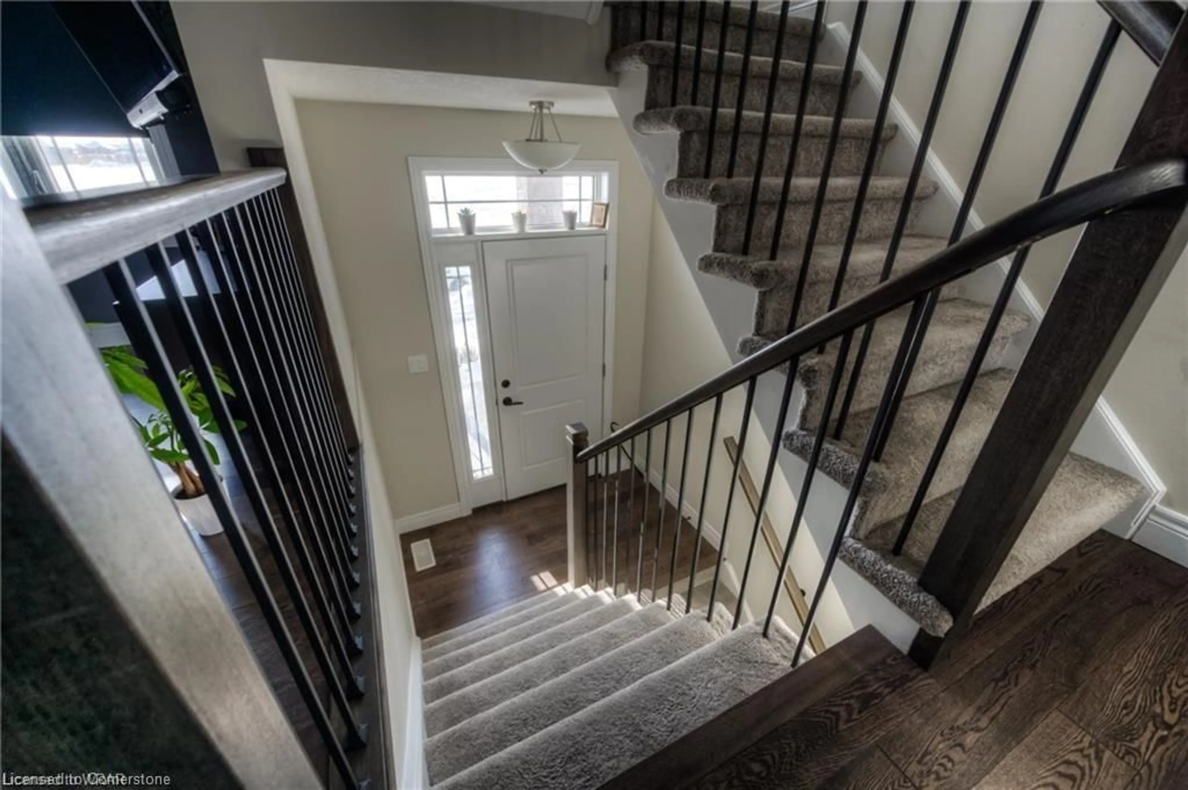 Stairs for 110 Loxleigh Lane, Breslau Ontario N0B 1M0