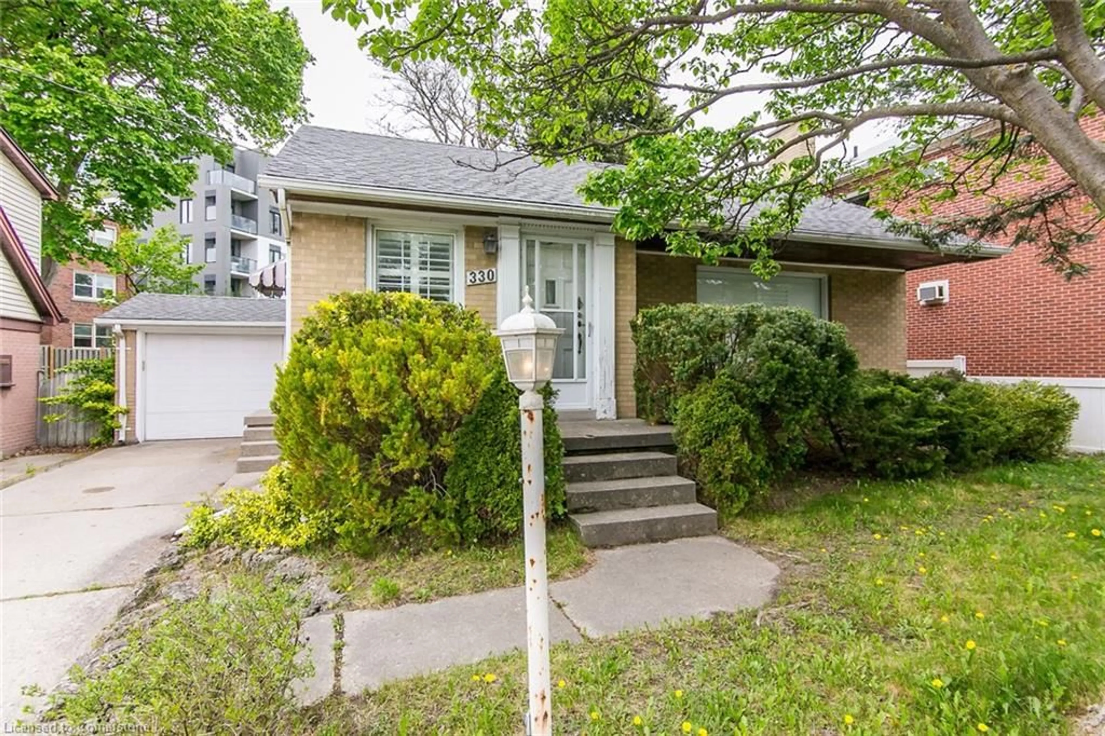 Home with brick exterior material, street for 330 Weber St, Kitchener Ontario N2H 1G5