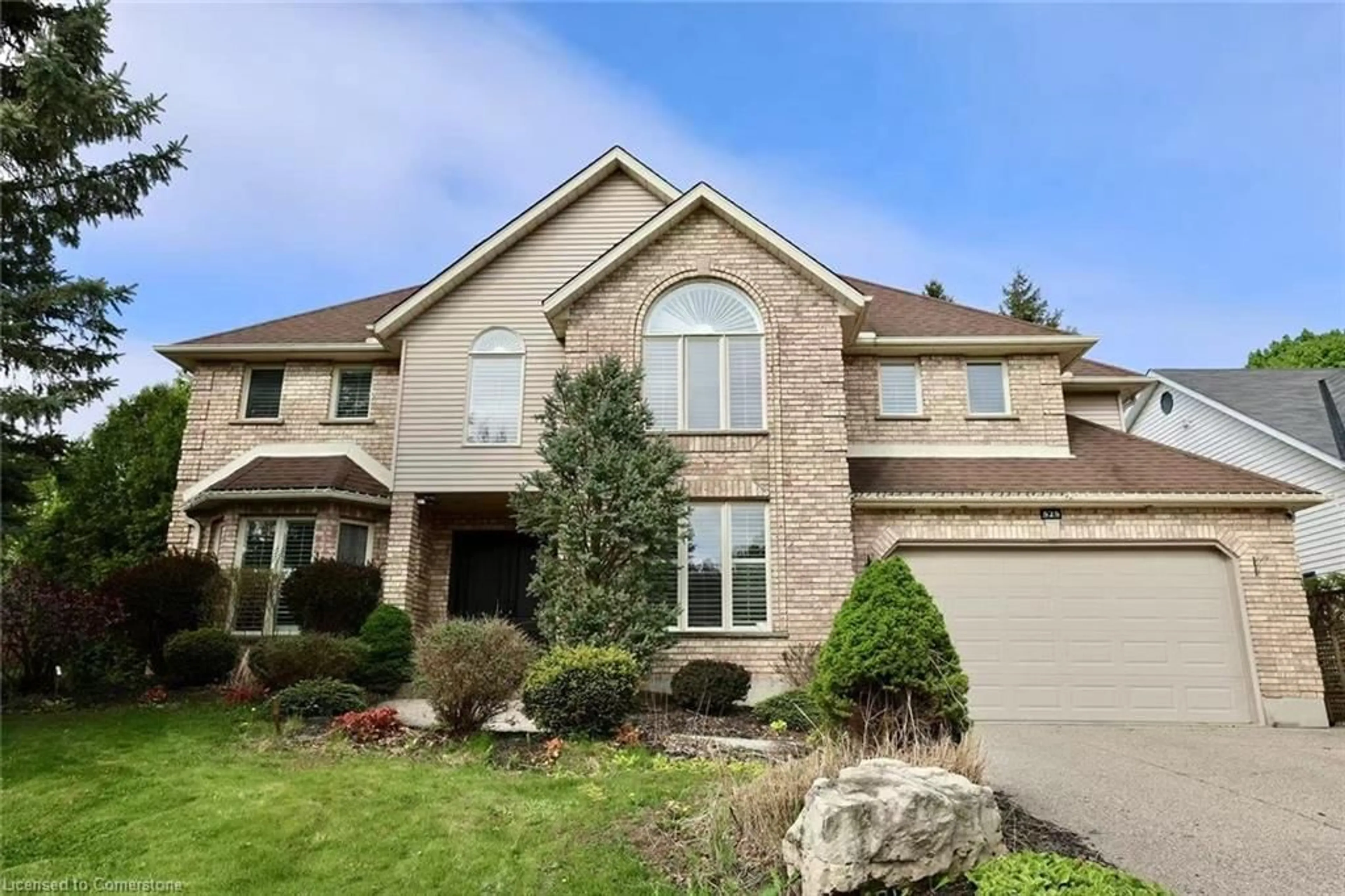 Home with brick exterior material, street for 525 Leighland Dr, Waterloo Ontario N2T 2H5