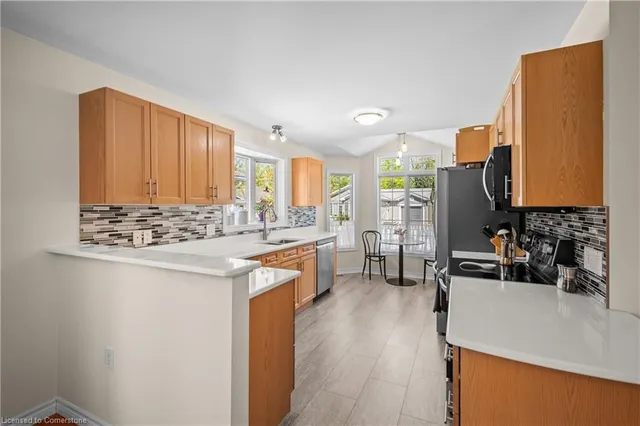 Additional property image - 193 Glenariff Dr