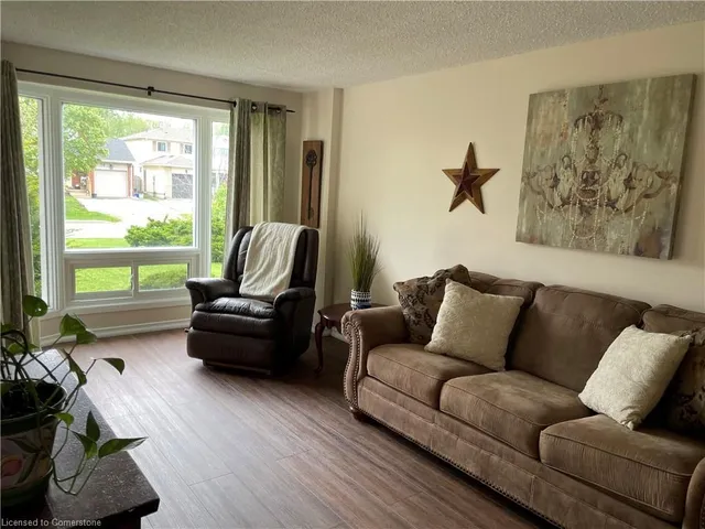 Additional property image - 56 Trailwood Cres