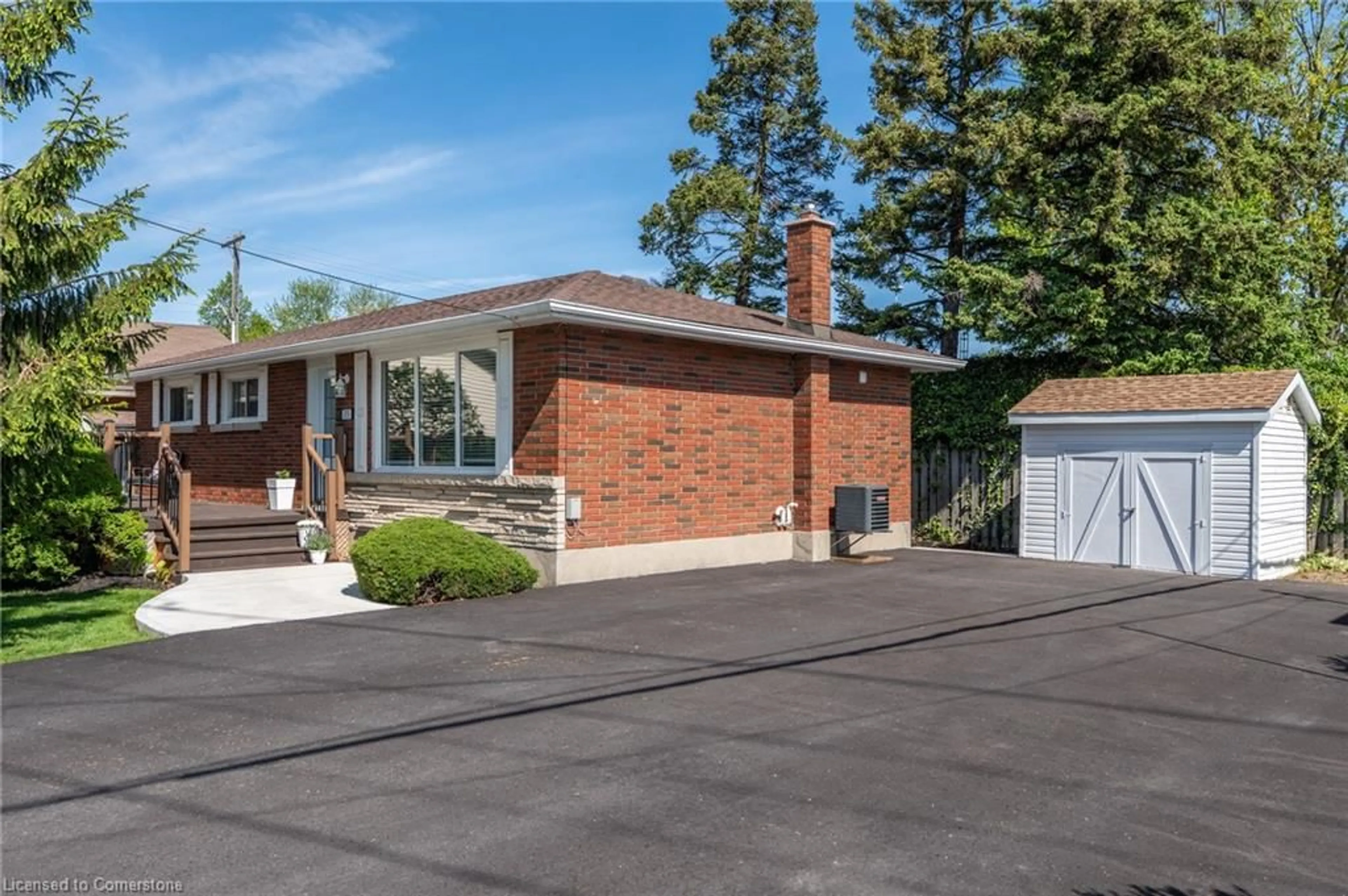 Home with brick exterior material, street for 75 Parnell Rd, St. Catharines Ontario L2M 1V8