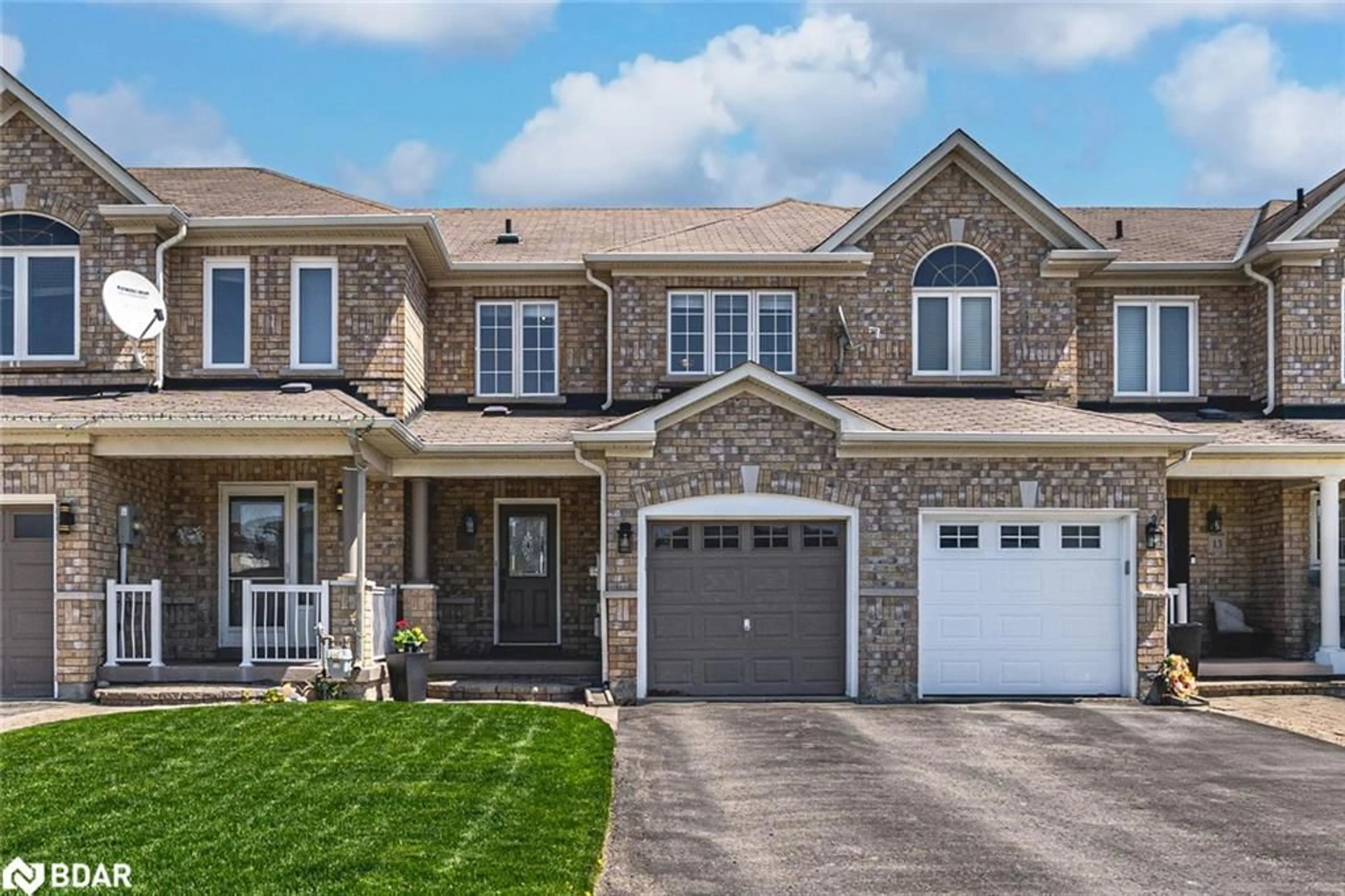 Home with brick exterior material, street for 11 Lake Cres, Barrie Ontario L4N 6A6