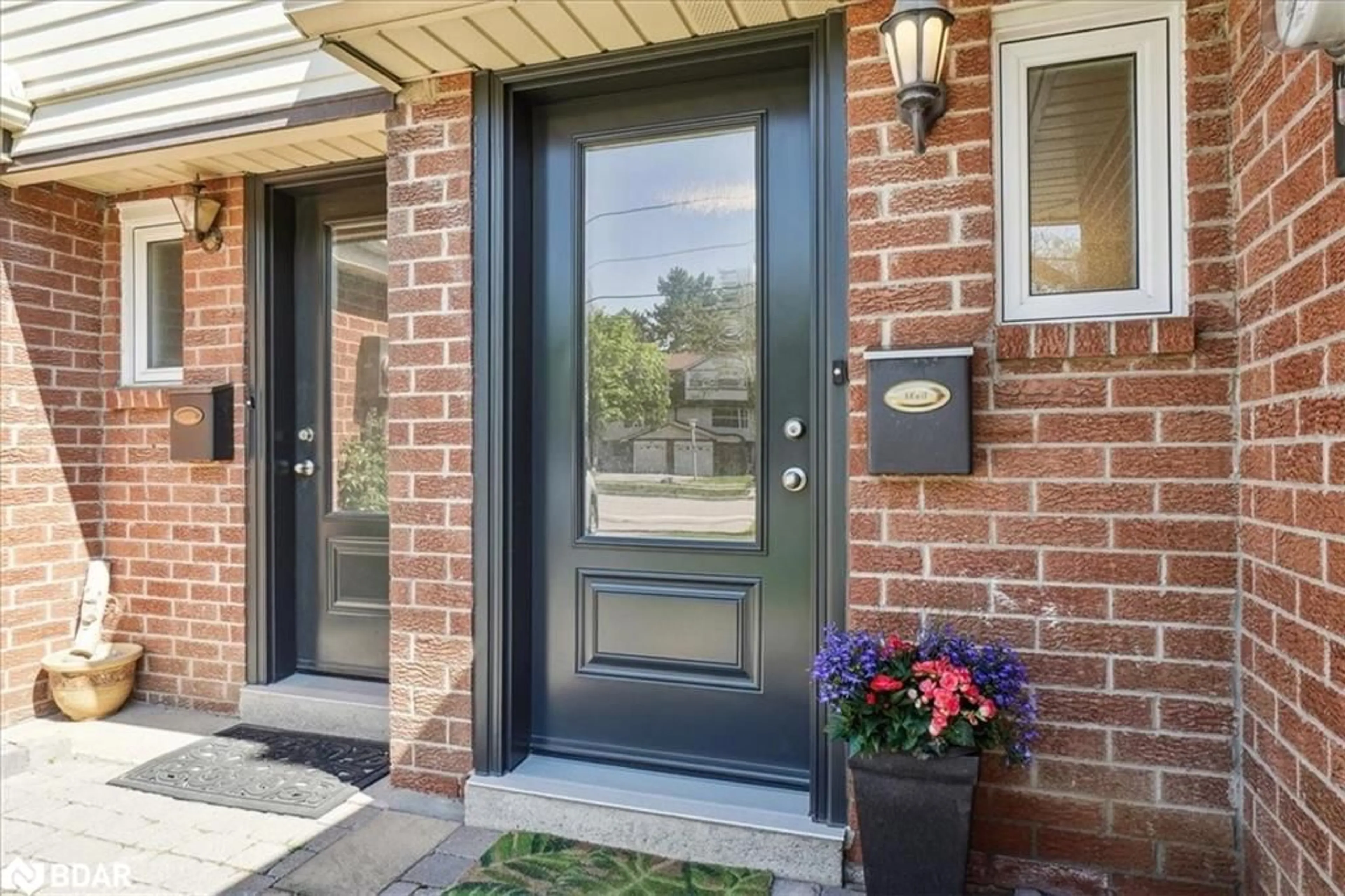 Indoor entryway for 30 Heslop Rd #4, Milton Ontario L9T 1B3