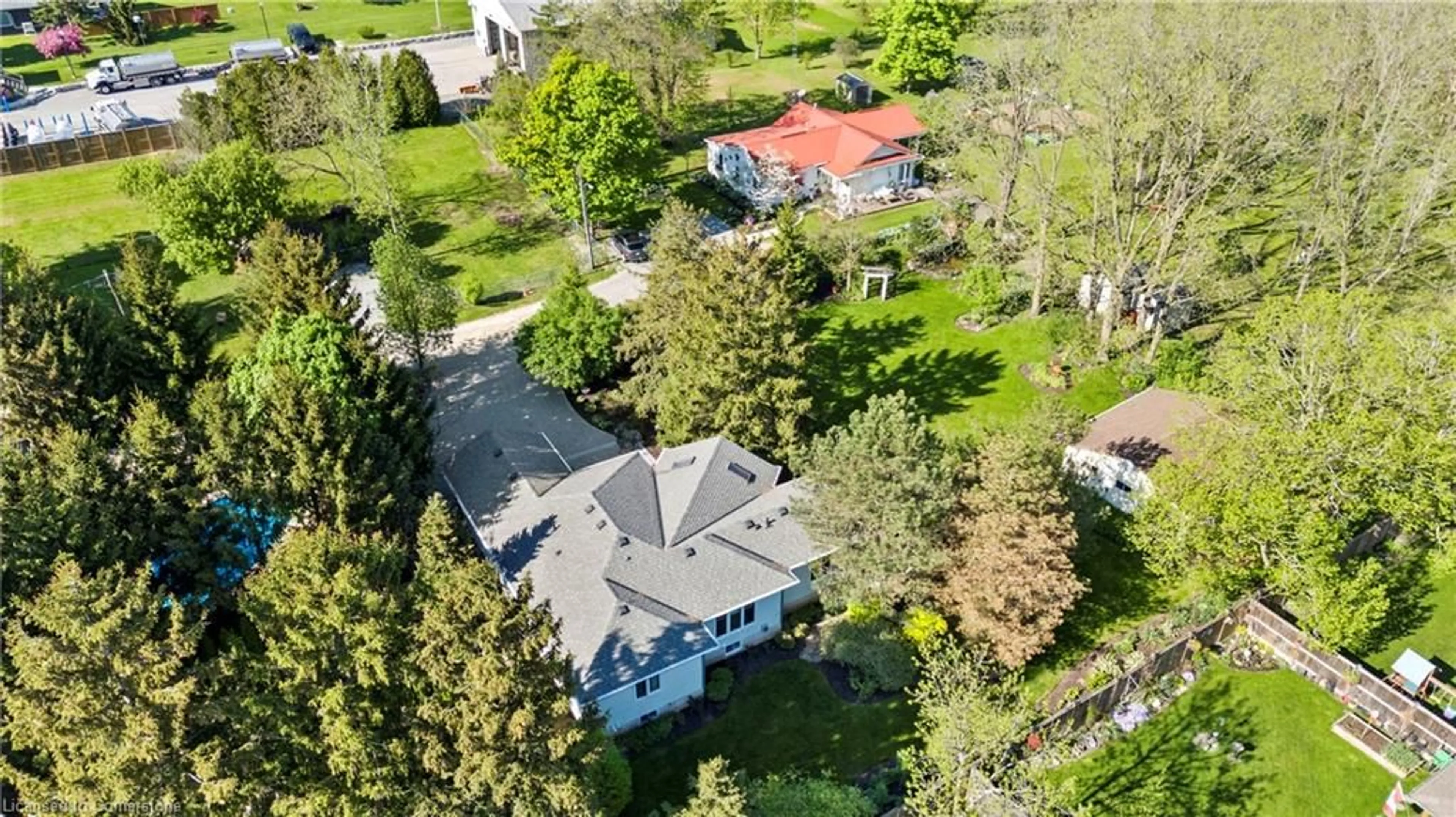 A pic from outside/outdoor area/front of a property/back of a property/a pic from drone, street for 4160 Stanley St, Campden Ontario L0R 1G0