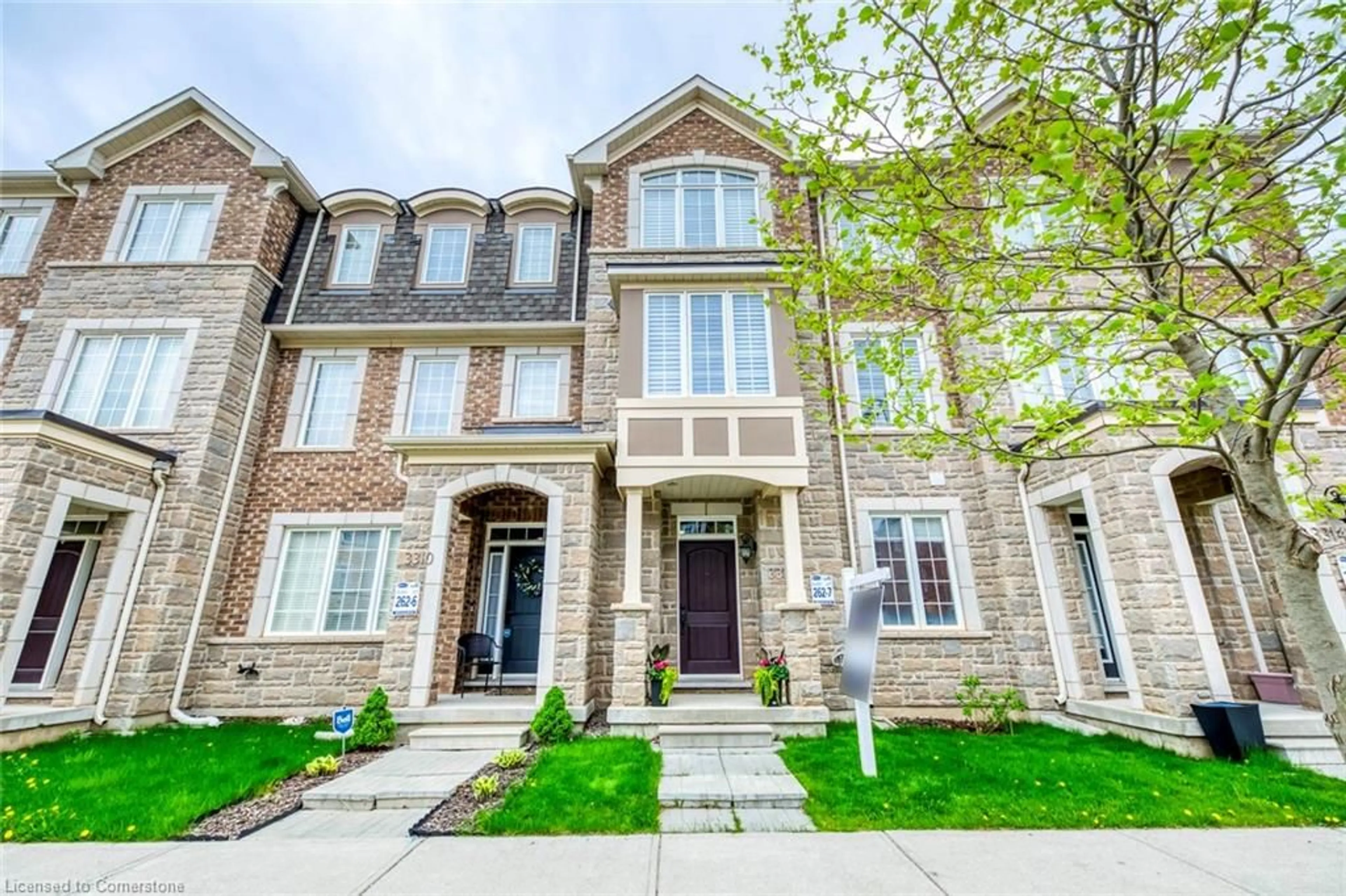 Home with brick exterior material, street for 3312 Carding Mill Trail, Oakville Ontario L6M 1S1