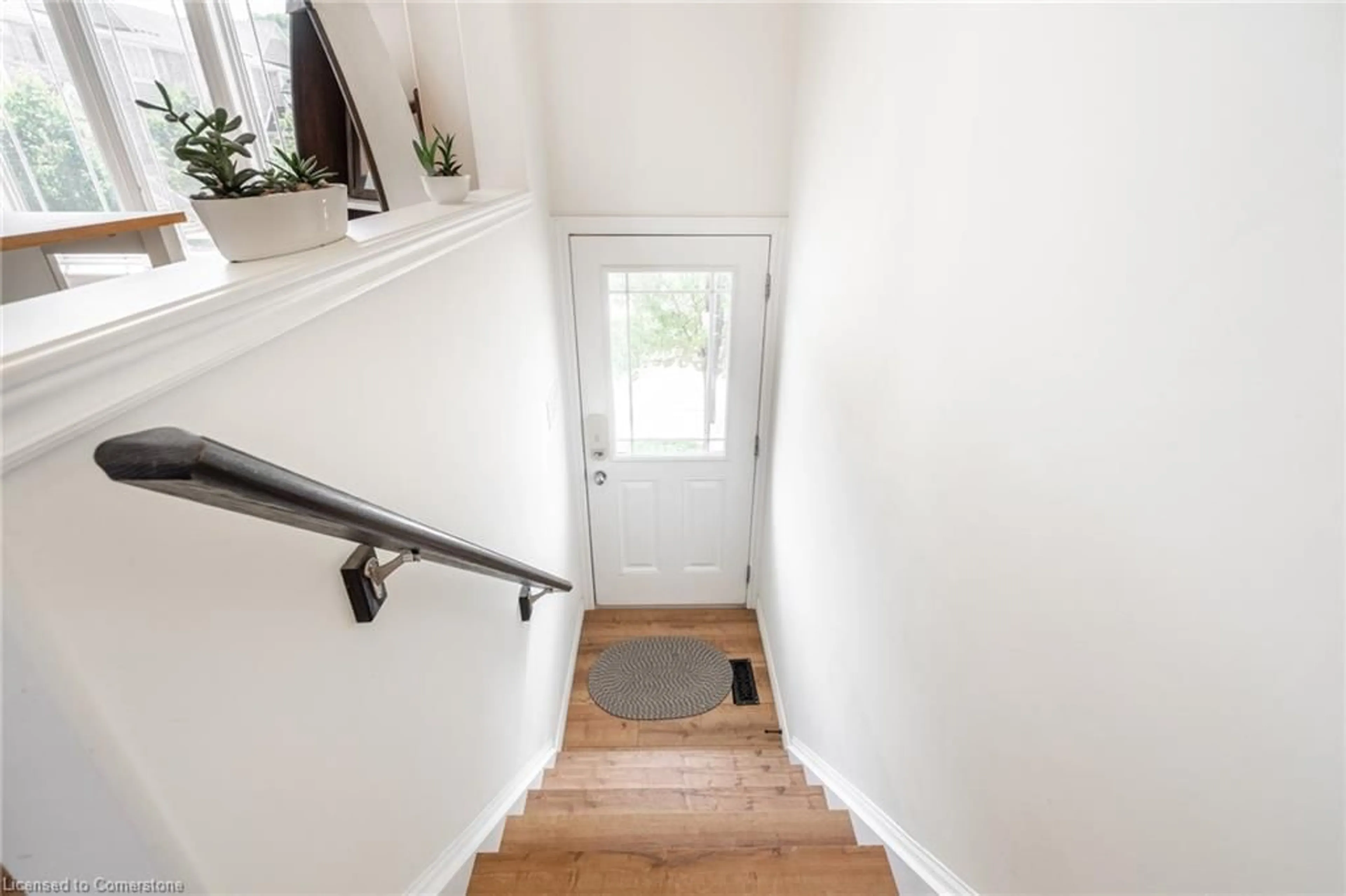 Stairs for 8 Hemlock Way #28, Grimsby Ontario L3M 0B5