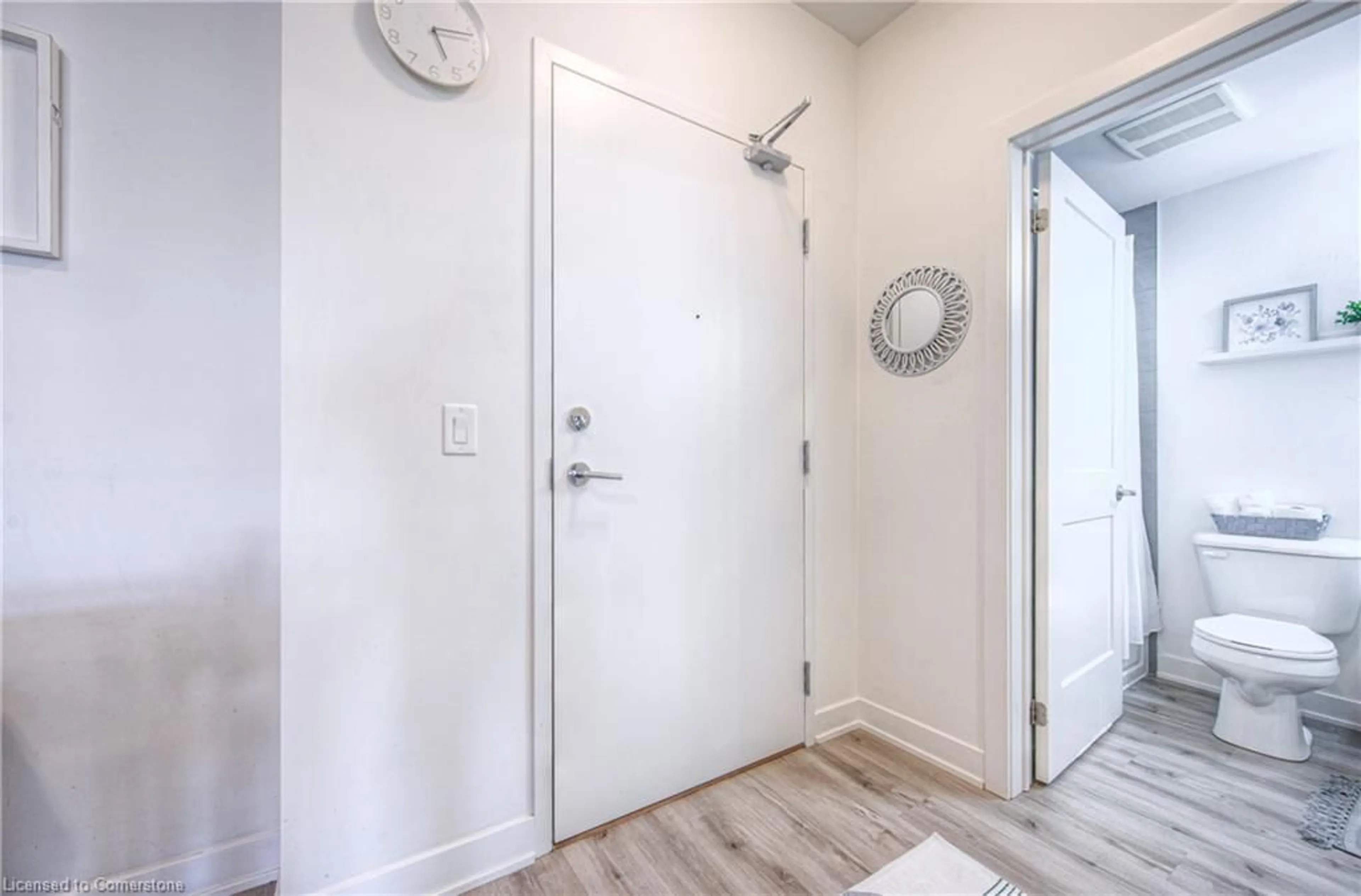 Indoor entryway for 110 Fergus Ave #420, Kitchener Ontario N2A 2H2
