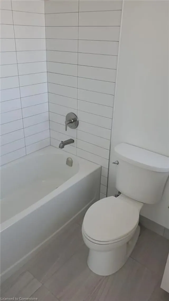 Additional property image - 5 King St Unit 612