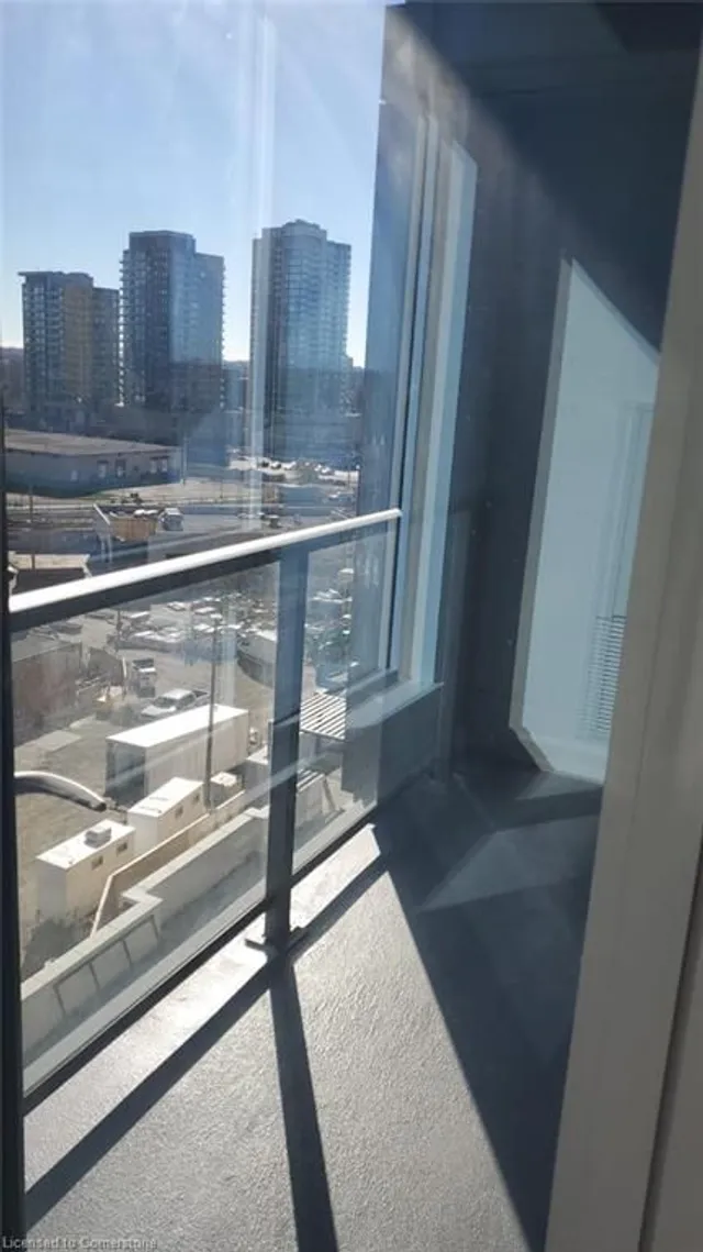 Additional property image - 5 King St Unit 612