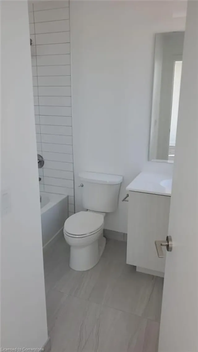 Additional property image - 5 King St Unit 612