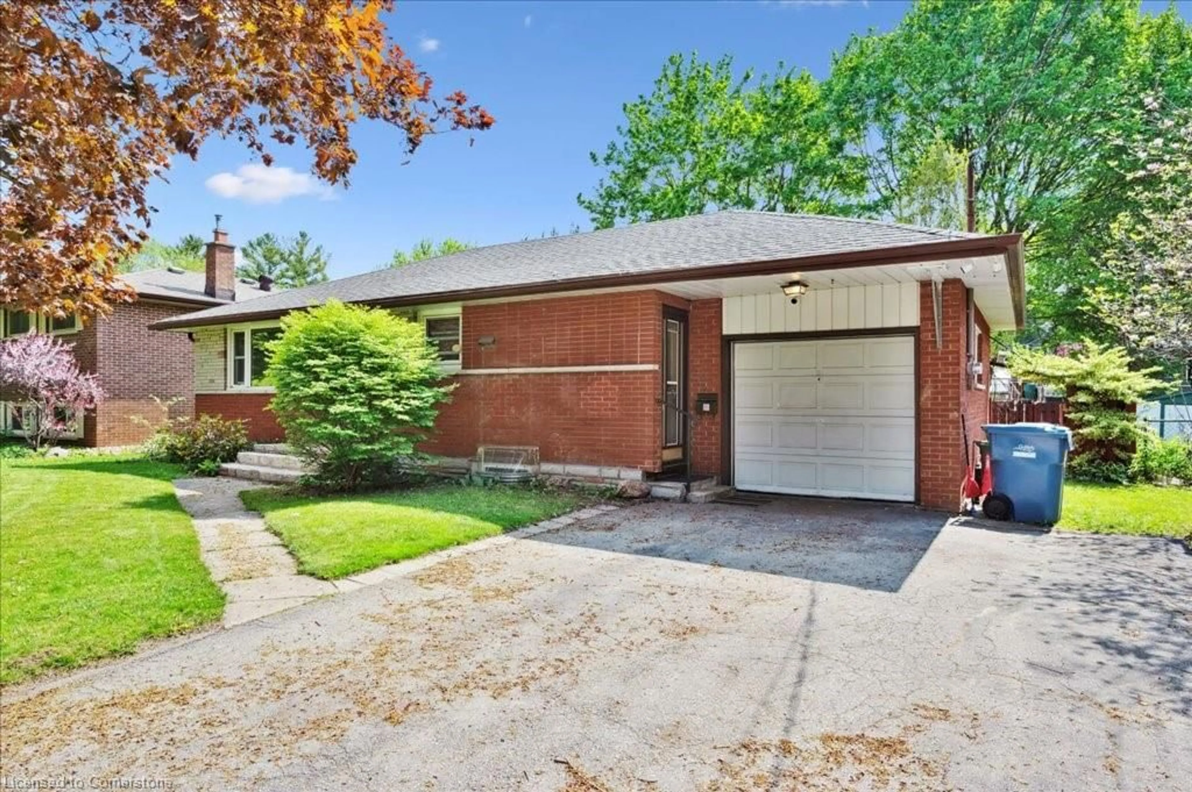 Home with brick exterior material, street for 100 Guelph St, Guelph Ontario N1H 5Z1