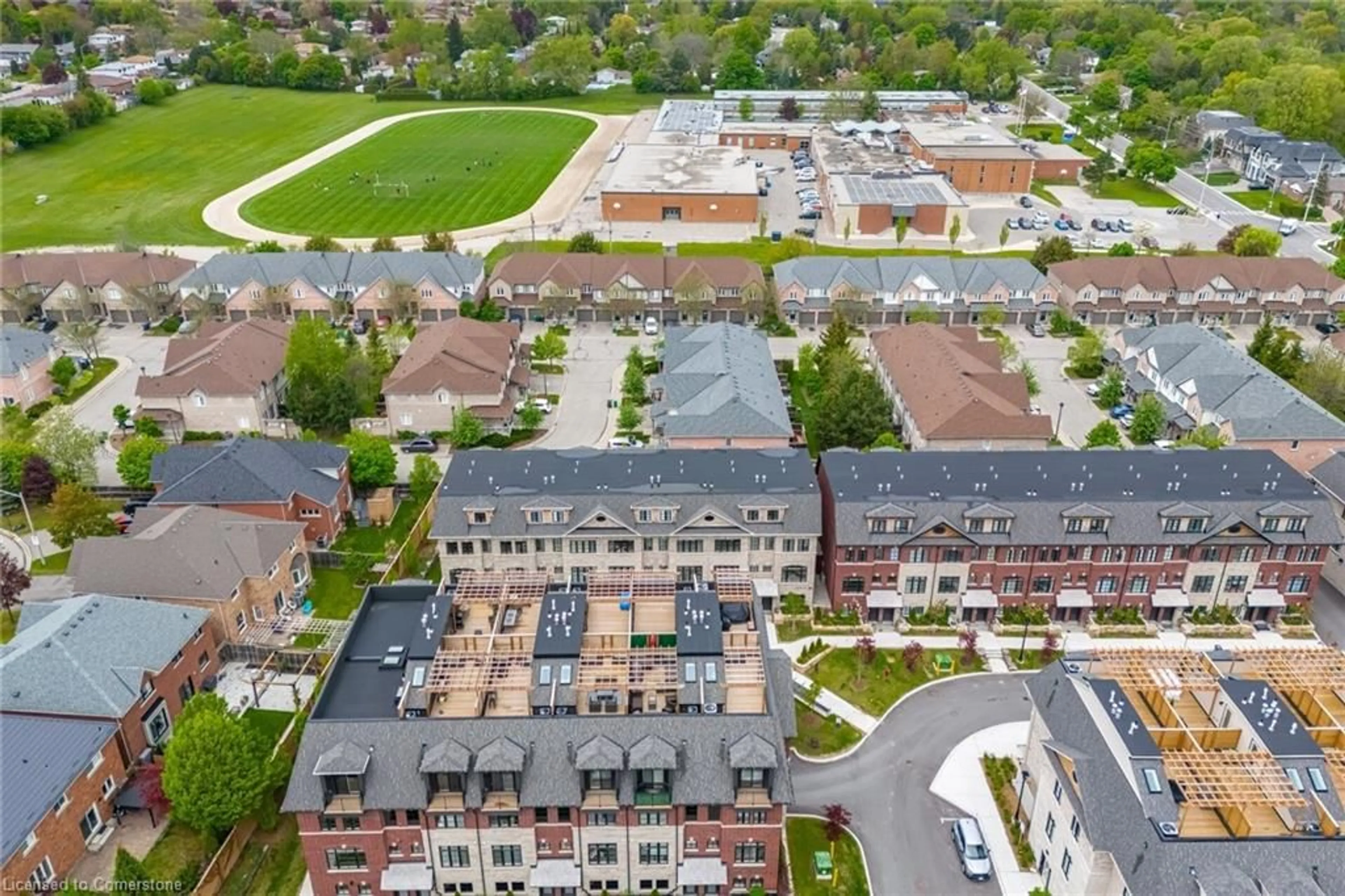 A pic from outside/outdoor area/front of a property/back of a property/a pic from drone, street for 50 Lunar Cres, Mississauga Ontario L5M 2R4