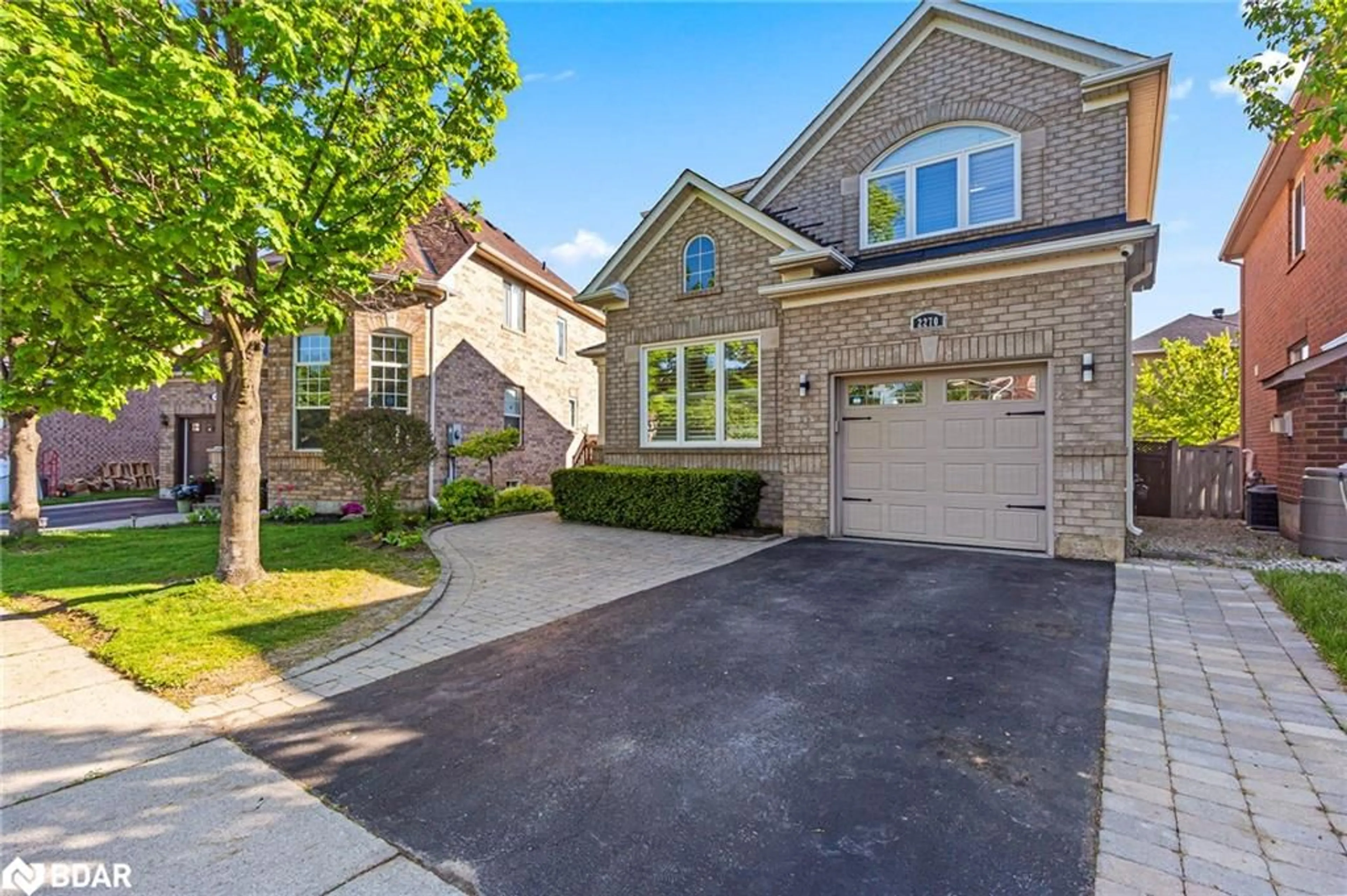 Home with brick exterior material, street for 2270 Dunforest Cres, Oakville Ontario L6M 4X3
