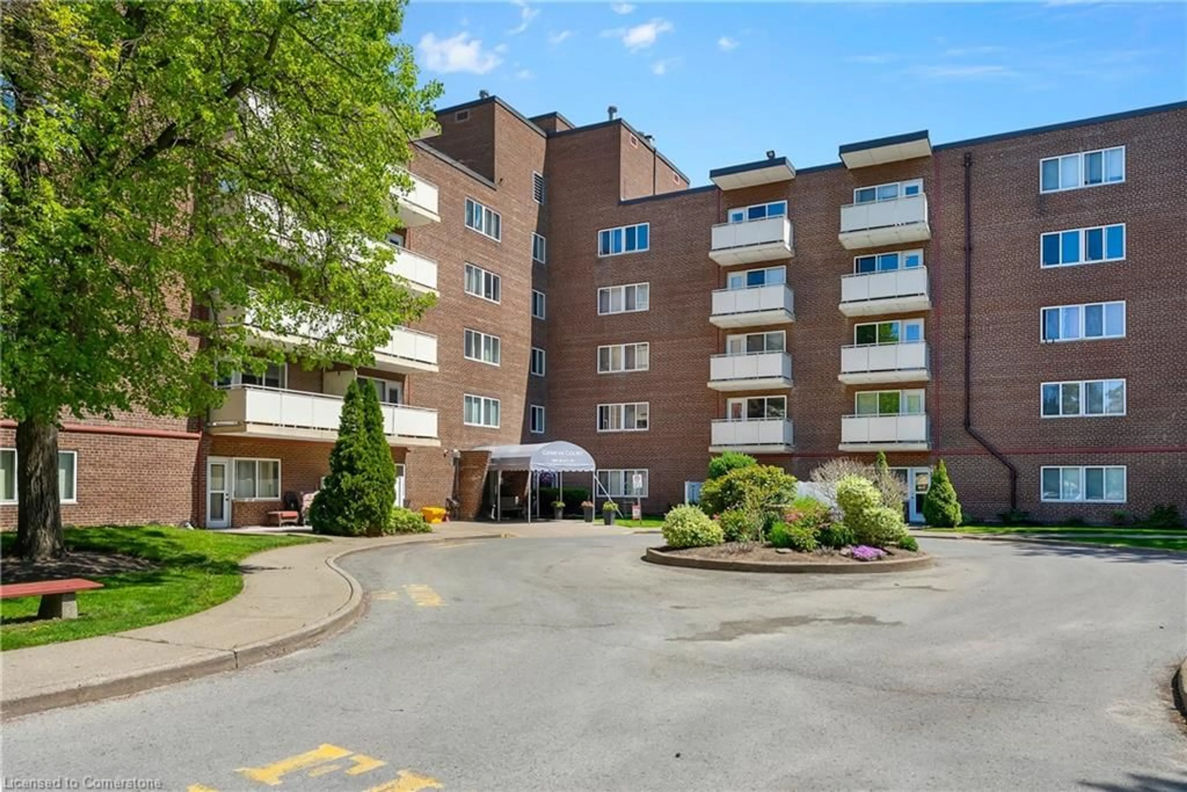 Patio, unknown for 198 Scott St #516, St. Catharines Ontario L2N 5T3