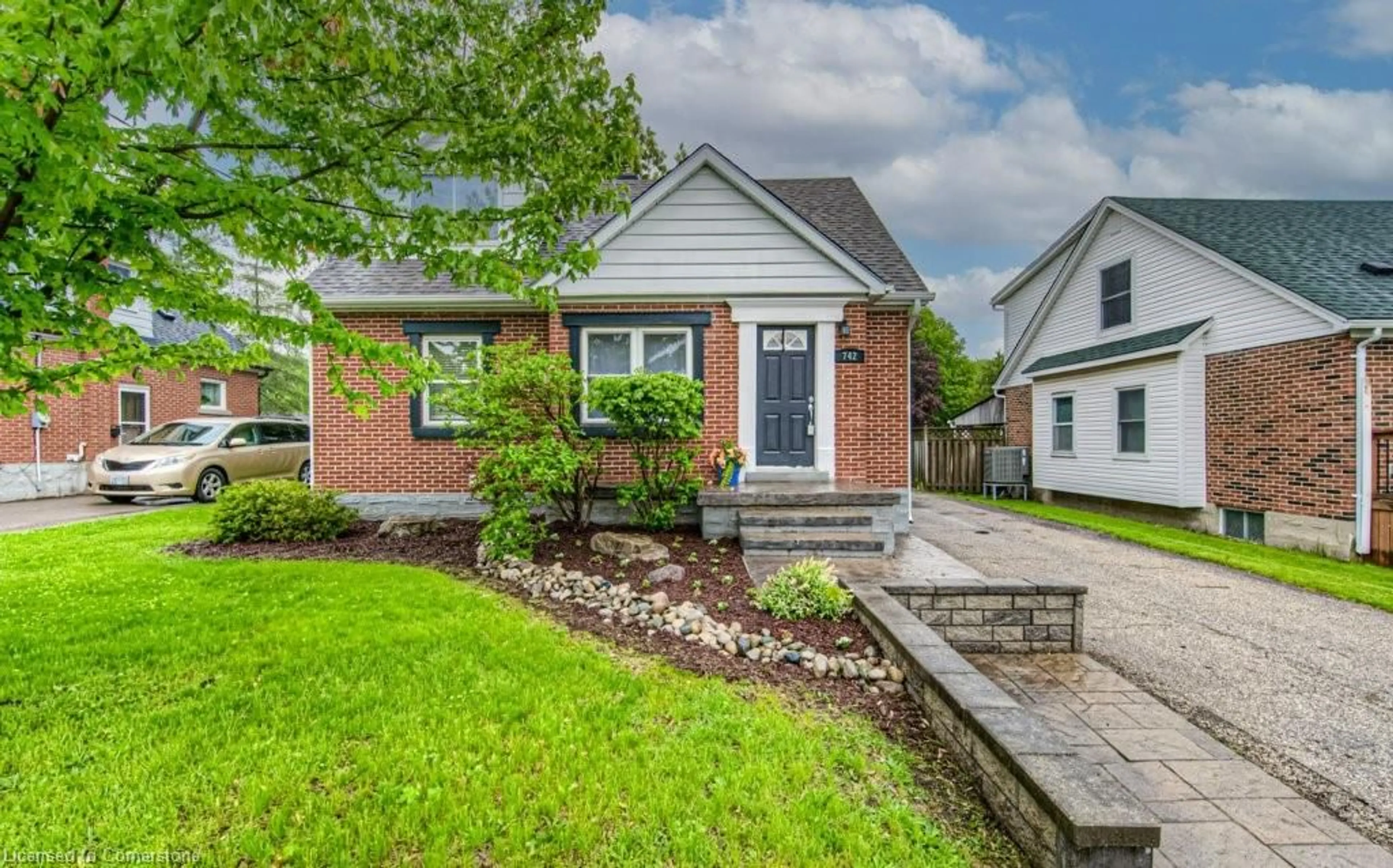 Home with brick exterior material, street for 742 Elizabeth St, Kitchener Ontario N2H 6H3