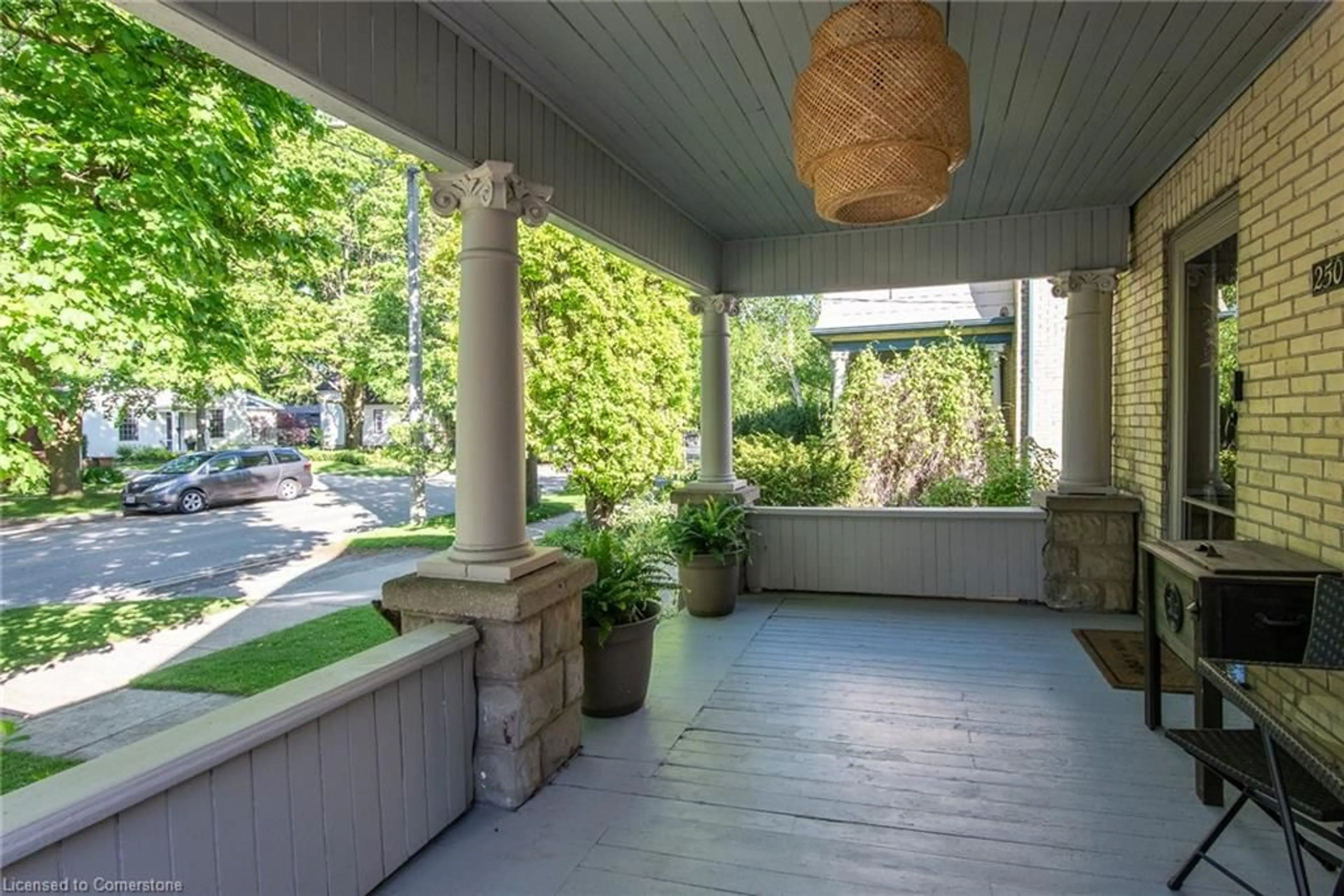 Patio, street for 250 Peel St, New Hamburg Ontario N3A 1E3