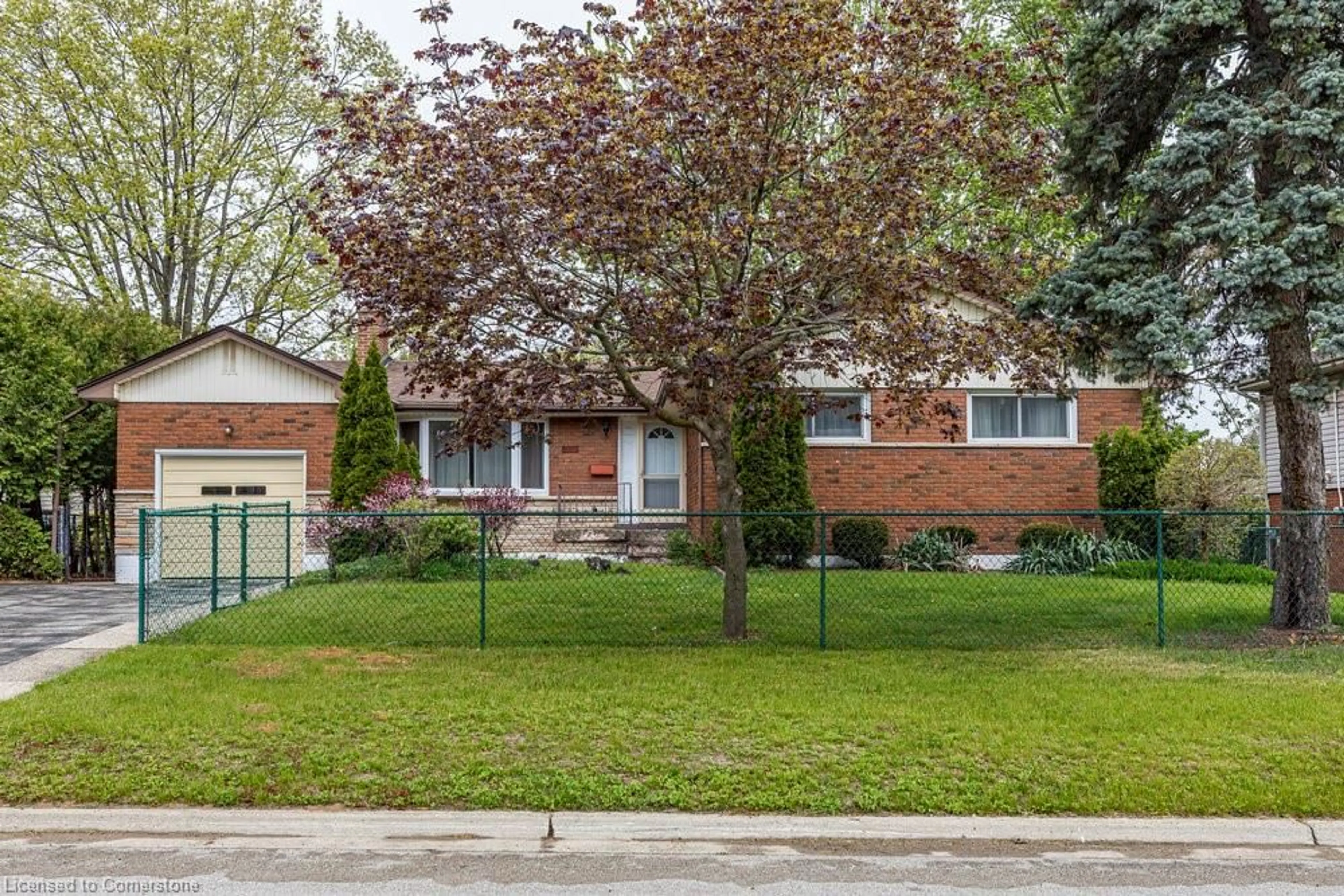 Home with brick exterior material, street for 571 Bridgman Ave, Burlington Ontario L7R 2V5