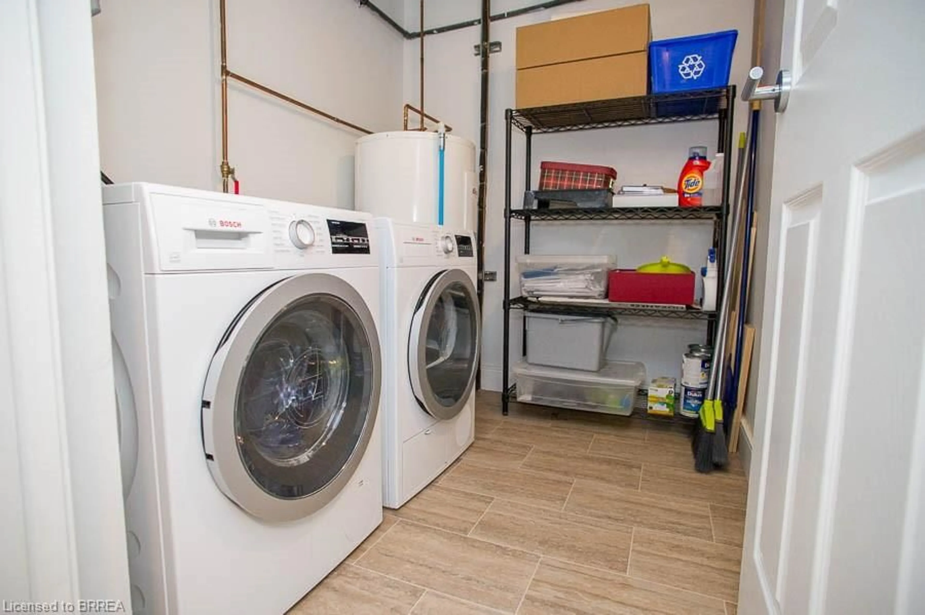 Laundry room for 10 Ellen St #303, Kitchener Ontario N2H 6R8