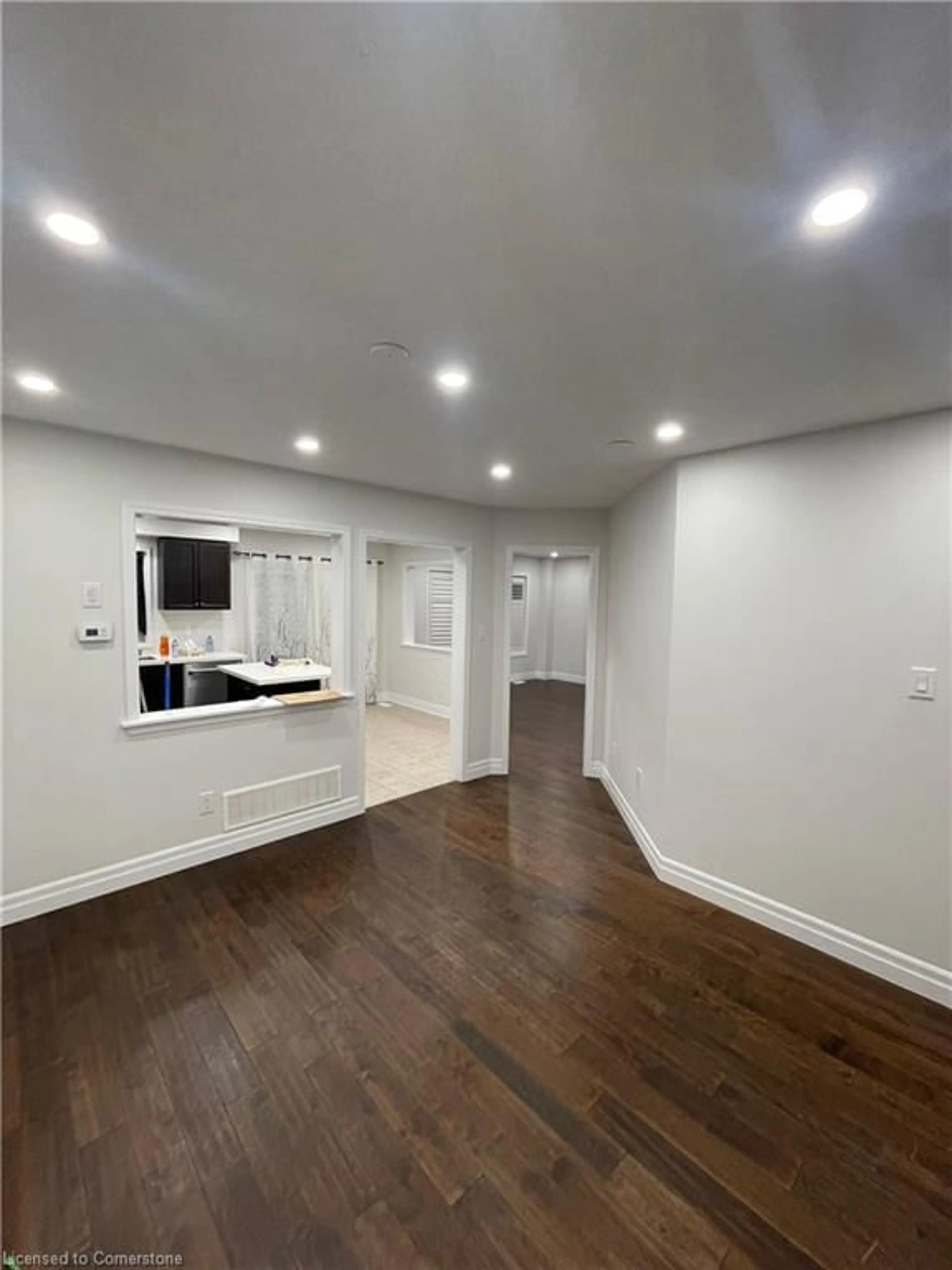 A pic of a room for 7738 Butternut Blvd, Niagara Falls Ontario L2H 0N7