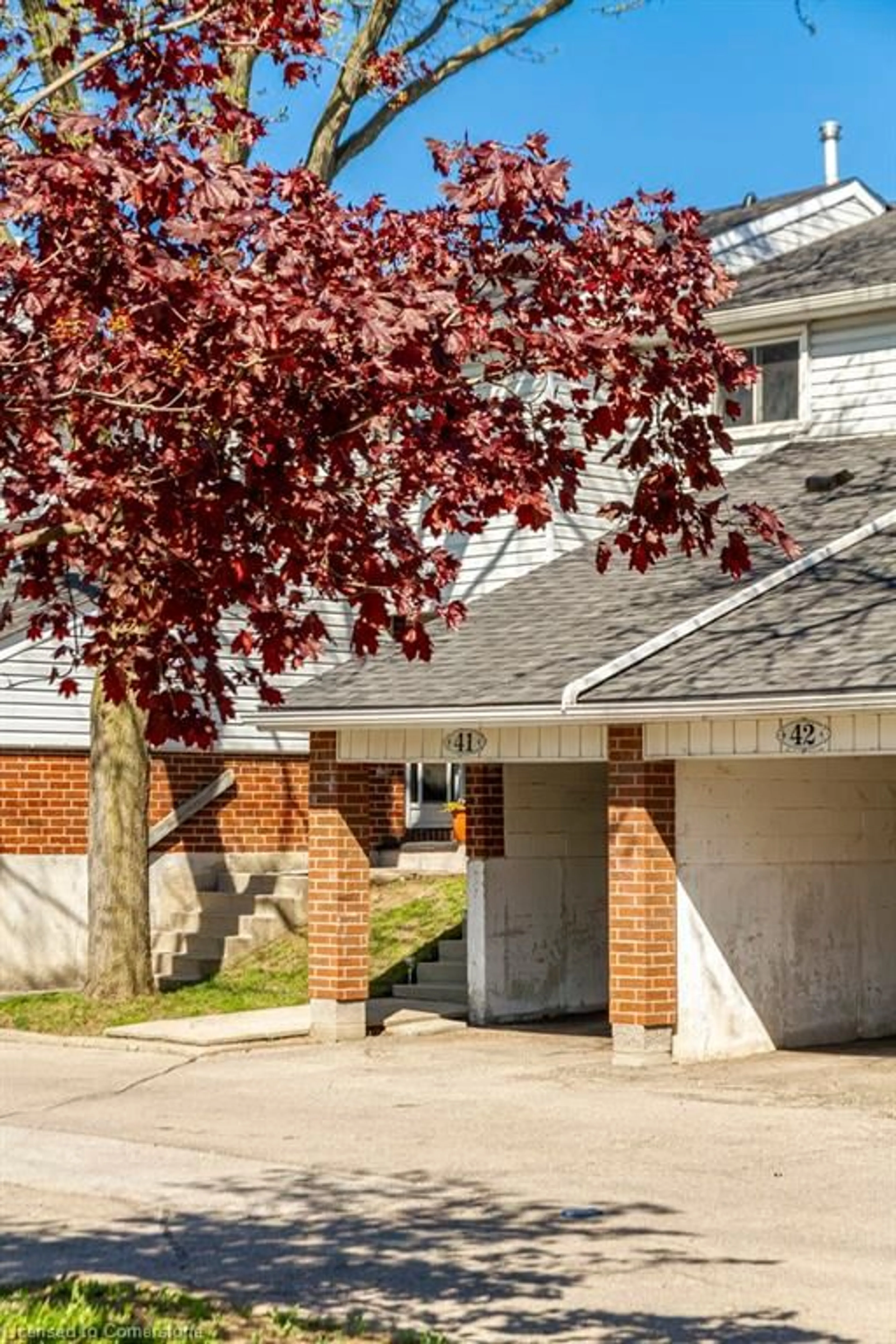Home with vinyl exterior material, street for 890 Limeridge Rd #41, Hamilton Ontario L8W 1N8