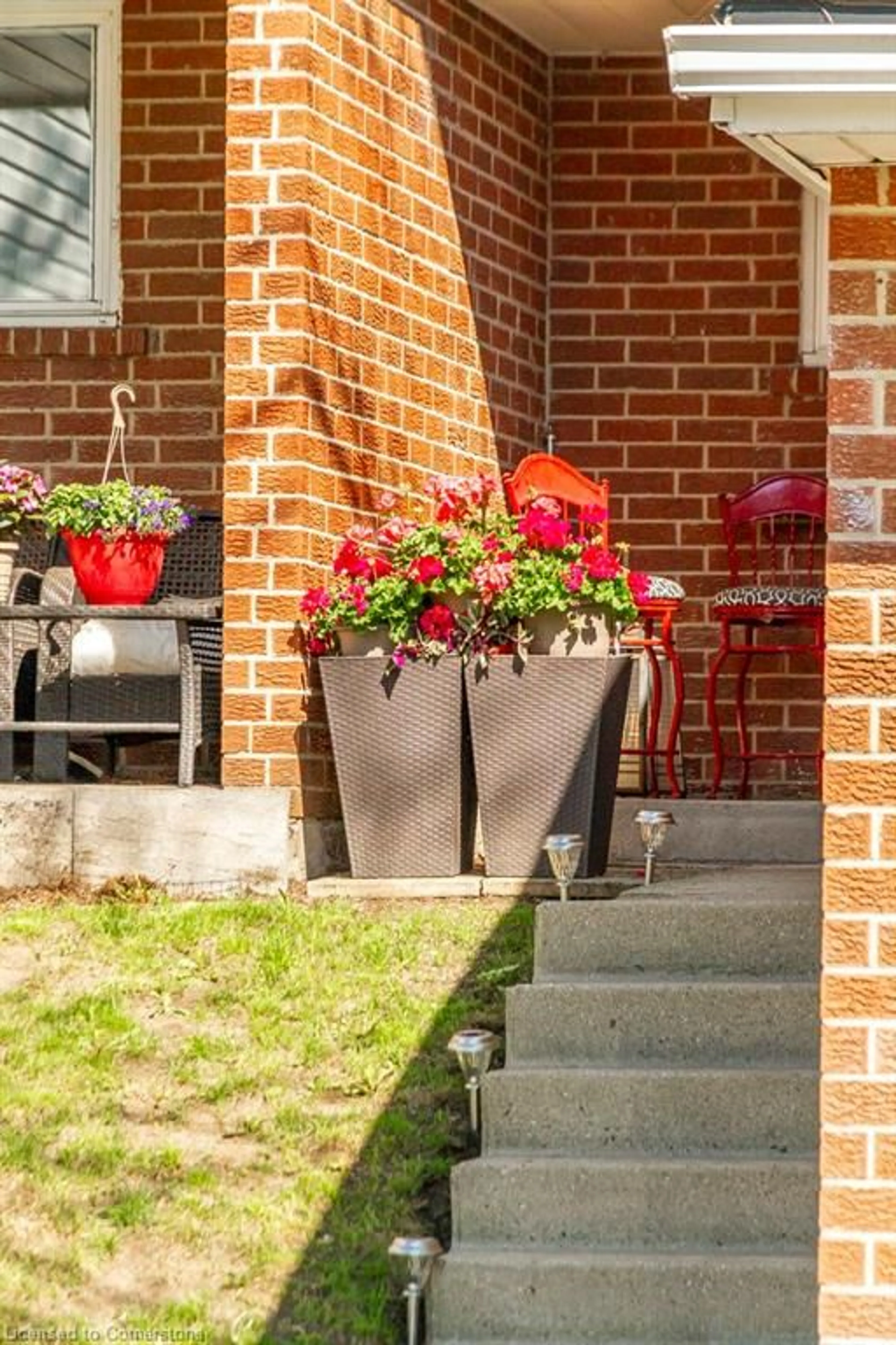 Home with brick exterior material, street for 890 Limeridge Rd #41, Hamilton Ontario L8W 1N8