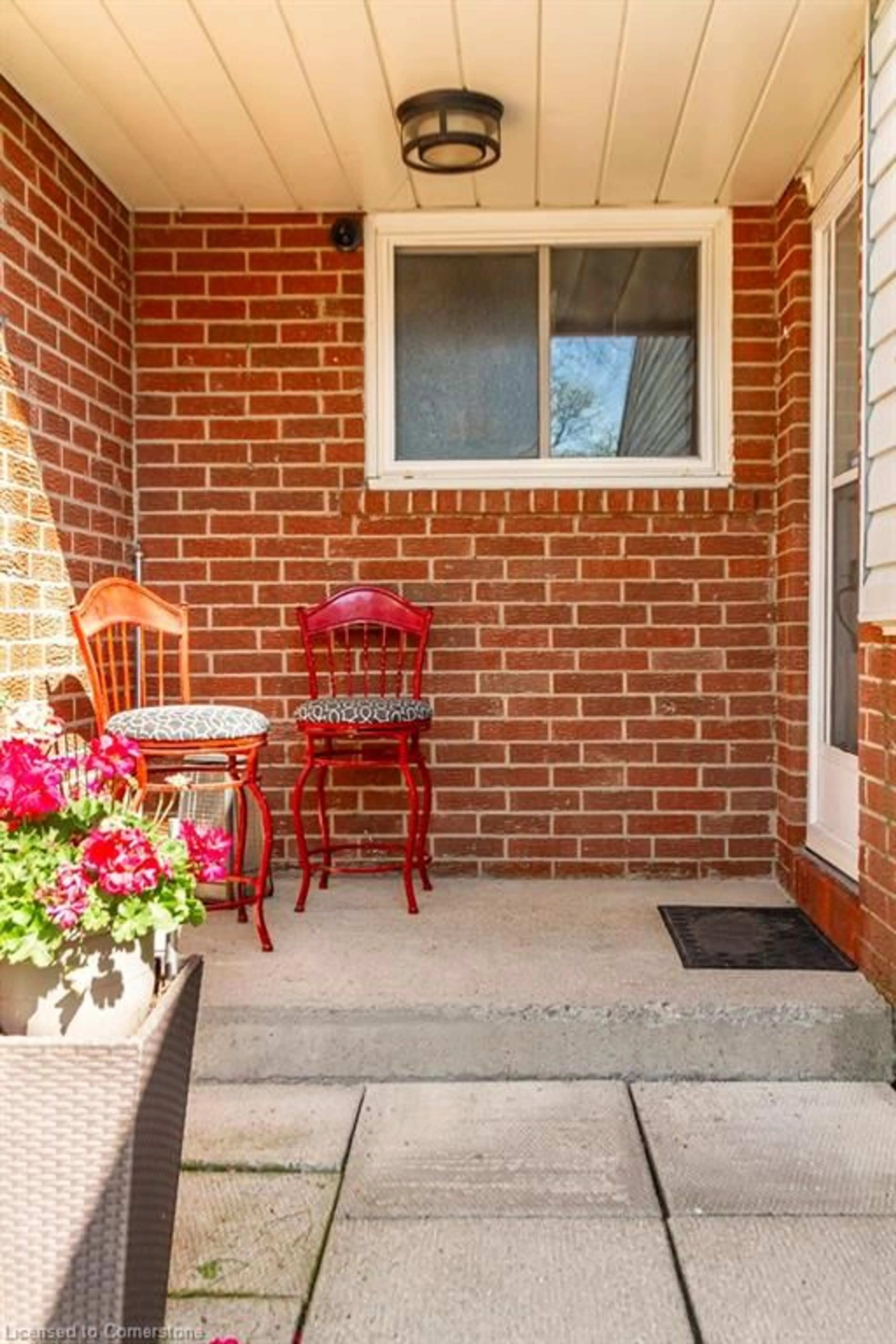 Home with brick exterior material, street for 890 Limeridge Rd #41, Hamilton Ontario L8W 1N8